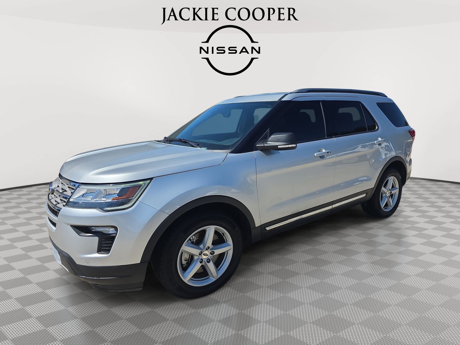 Ingot Silver 2019 Ford Explorer SUV / Crossover Front-Wheel Drive 6-Speed Automatic