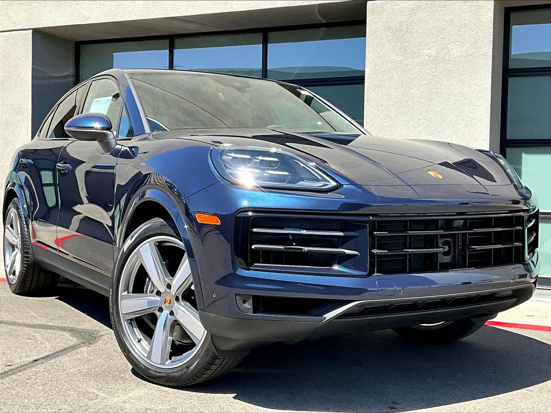 2025 Cayenne Coupe picture #8