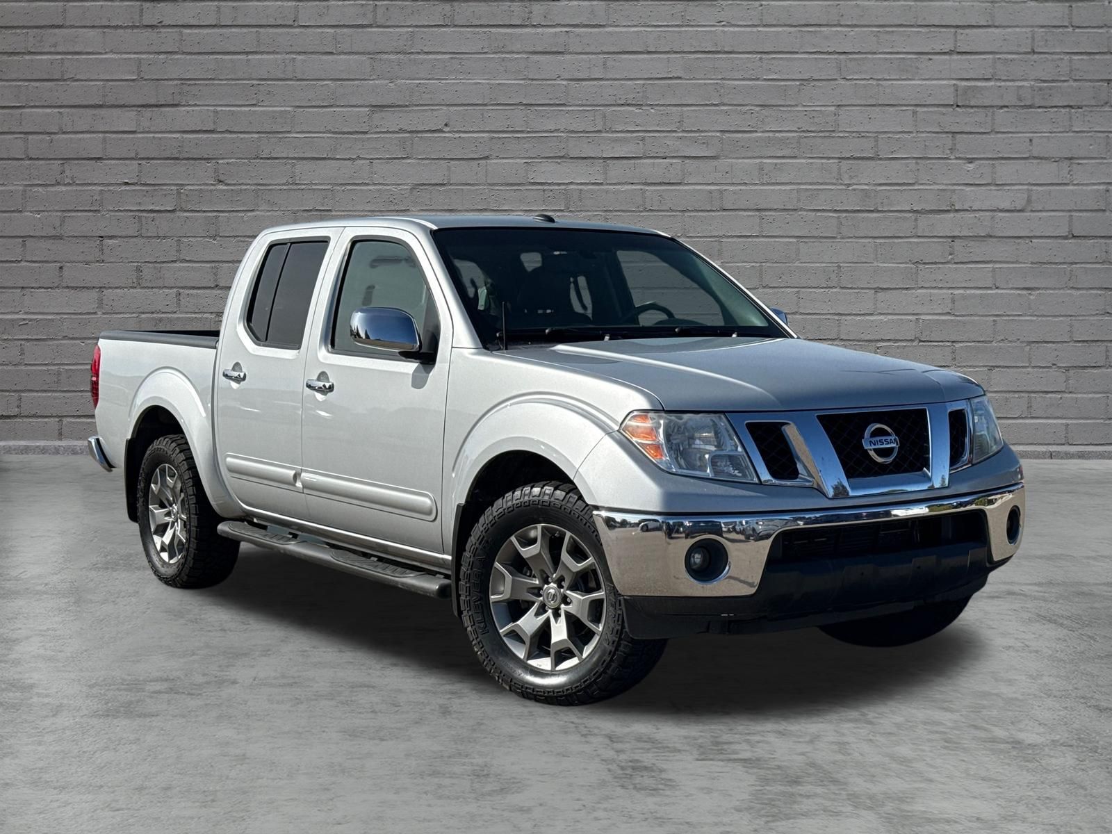Brilliant Silver Metallic 2019 Nissan Frontier Pickup Truck Four-Wheel Drive Automatic