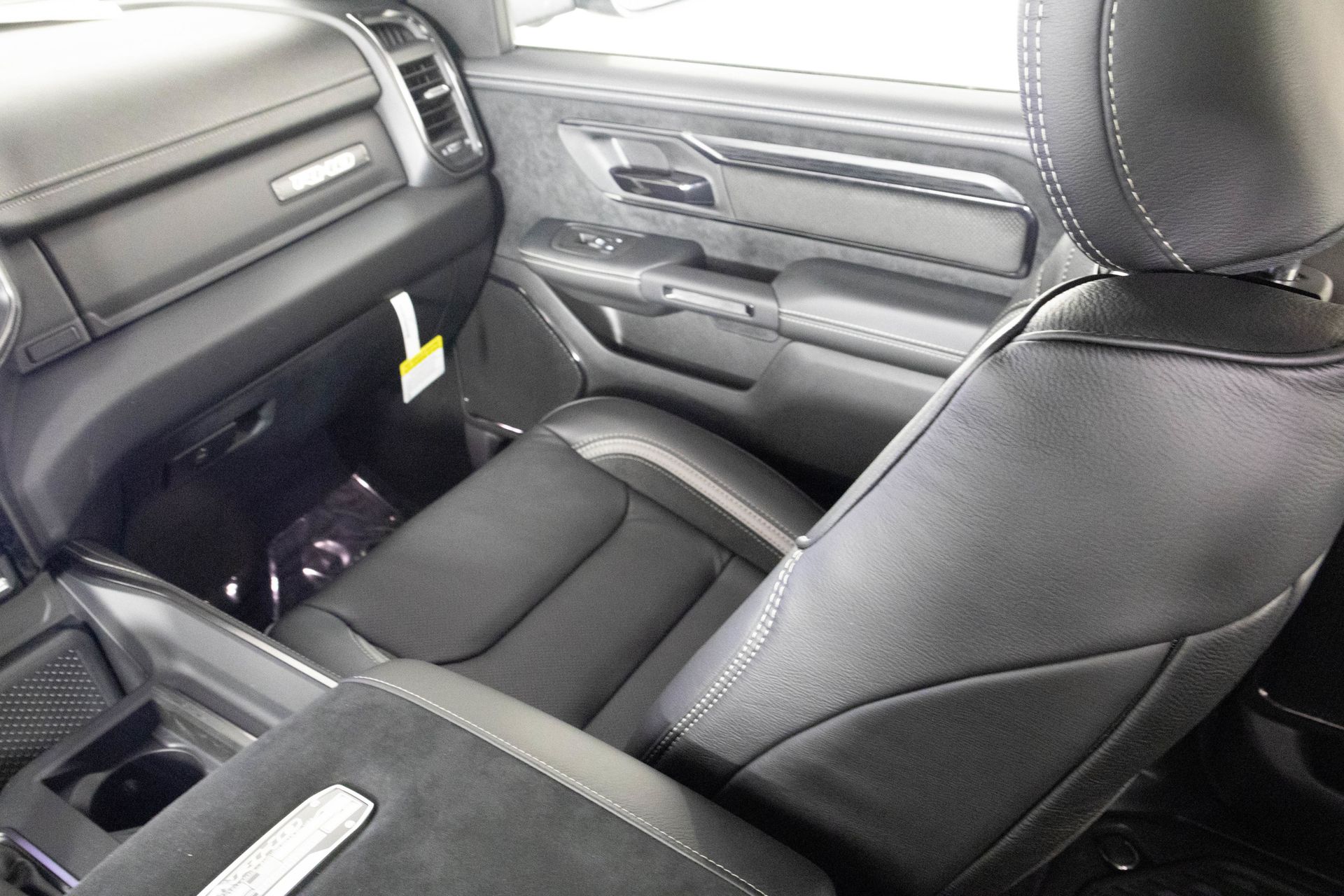 2026 RAM 1500 - Image 32