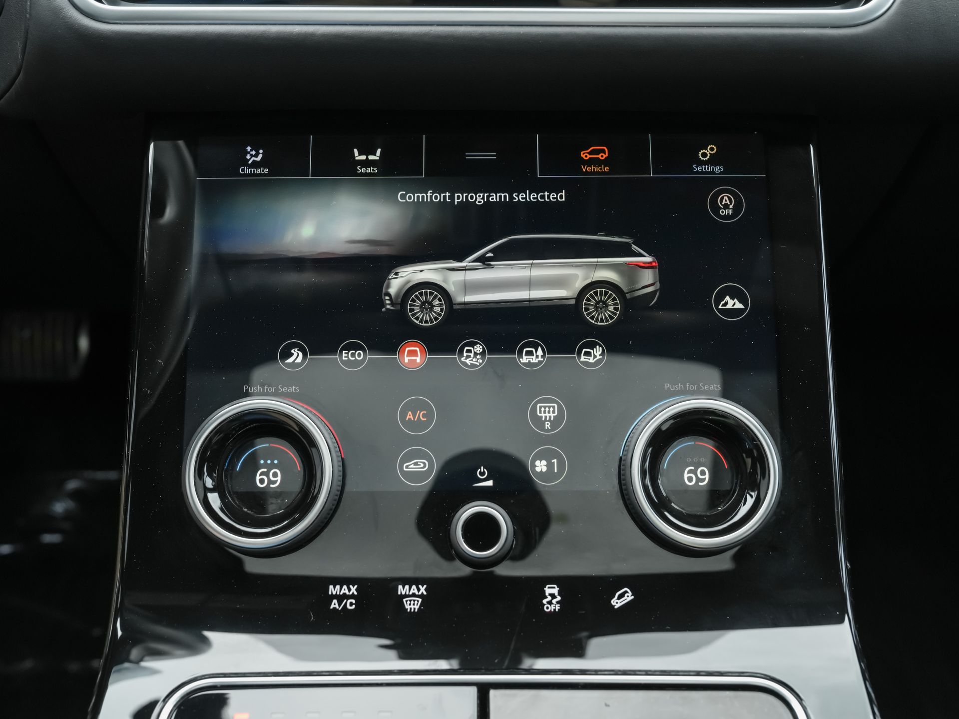 used 2019 Land Rover Range Rover Velar car, priced at $22,000