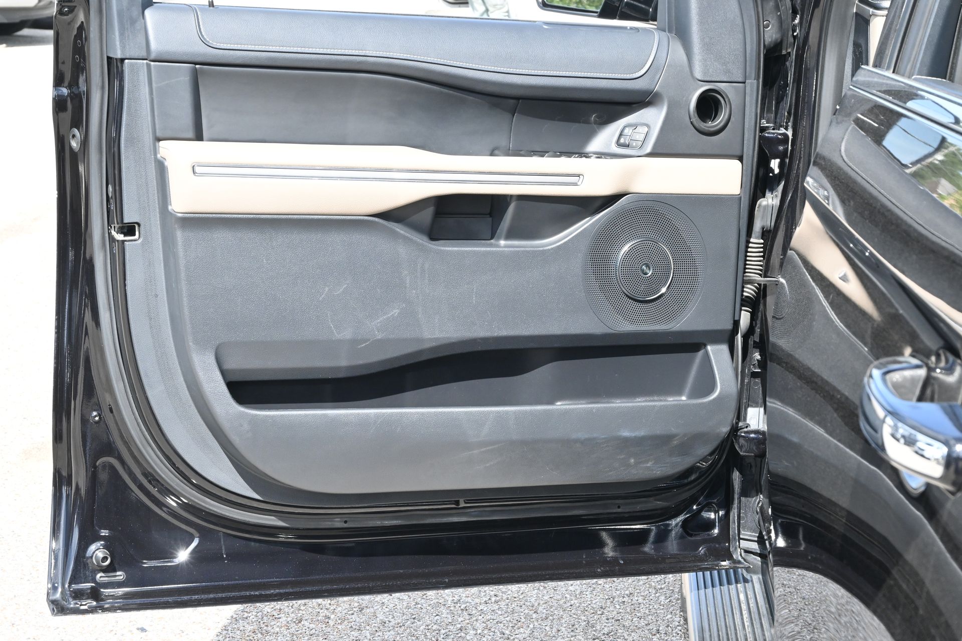 2024 Ford Expedition Limited Black at DeMontrond Mazda