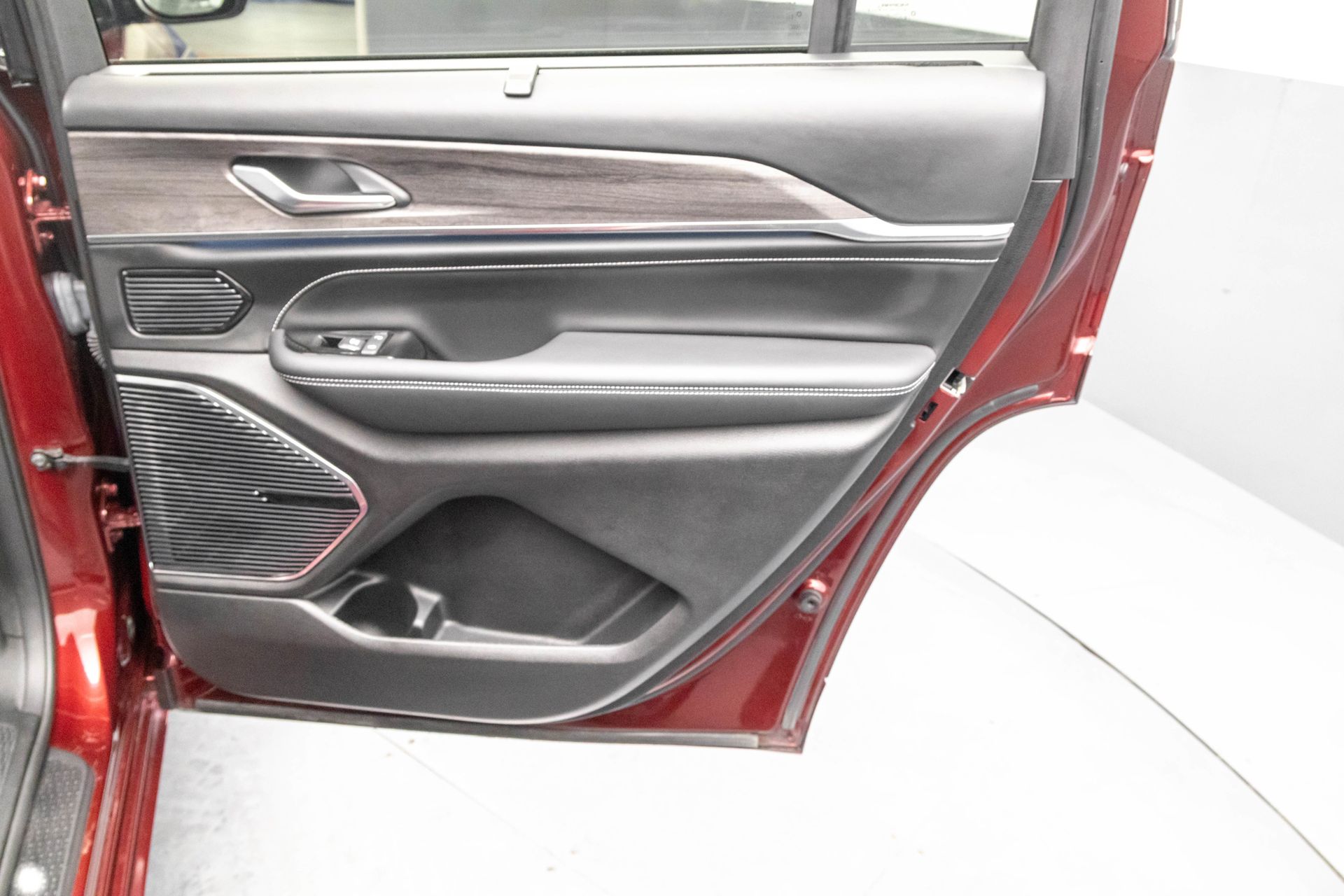 2021 JEEP GRAND CHEROKEE L - Image 37