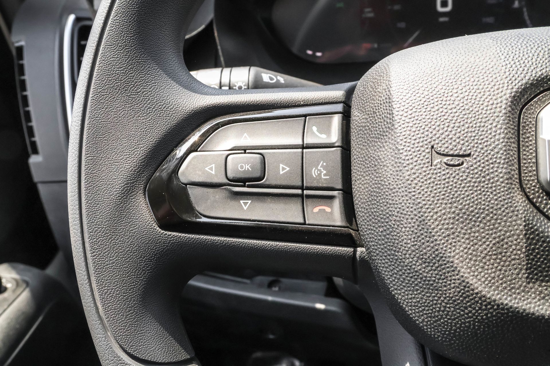 2025 RAM PROMASTER 2500 - Image 25