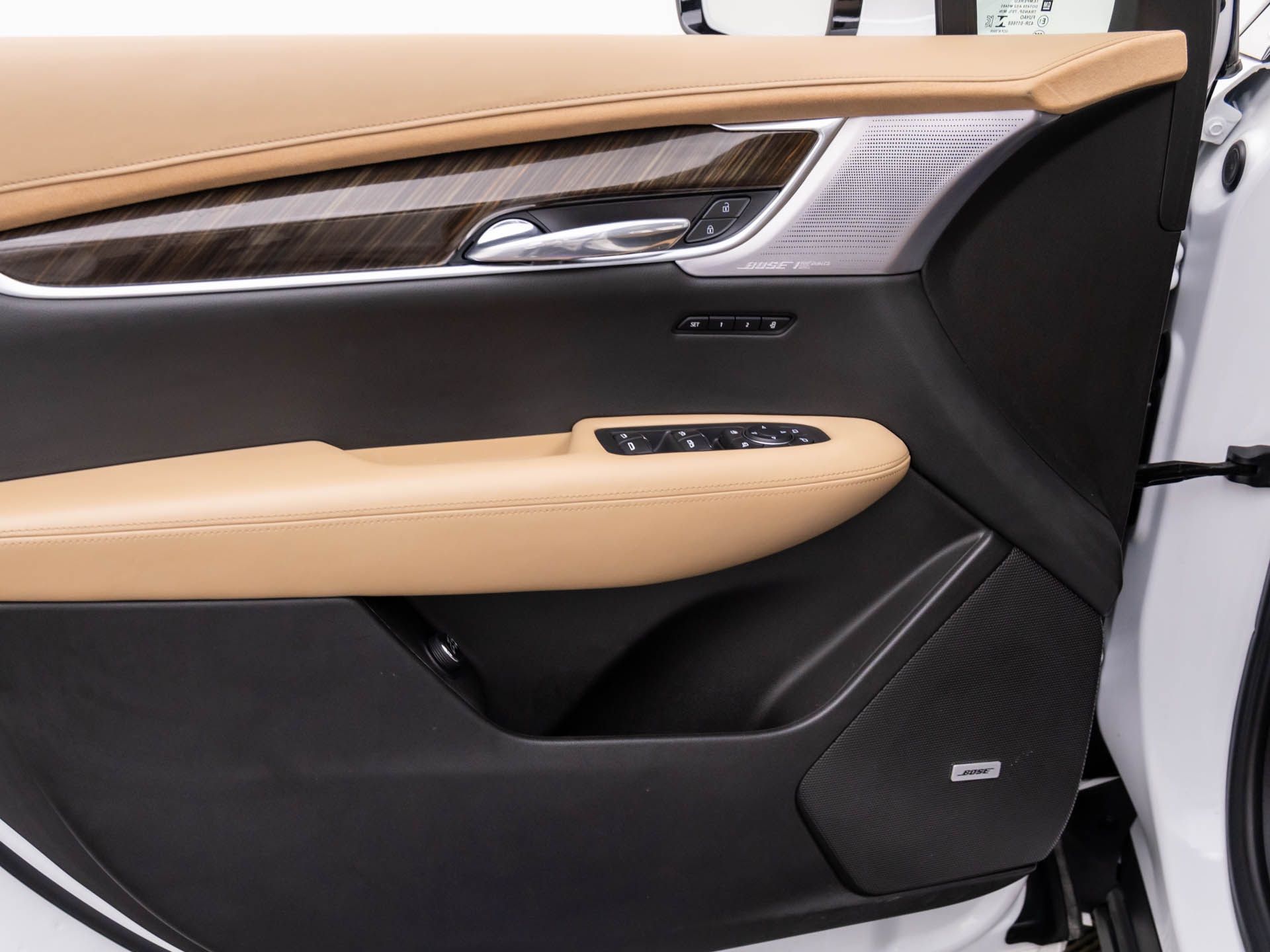 2022 Cadillac XT6 Premium Luxury photo