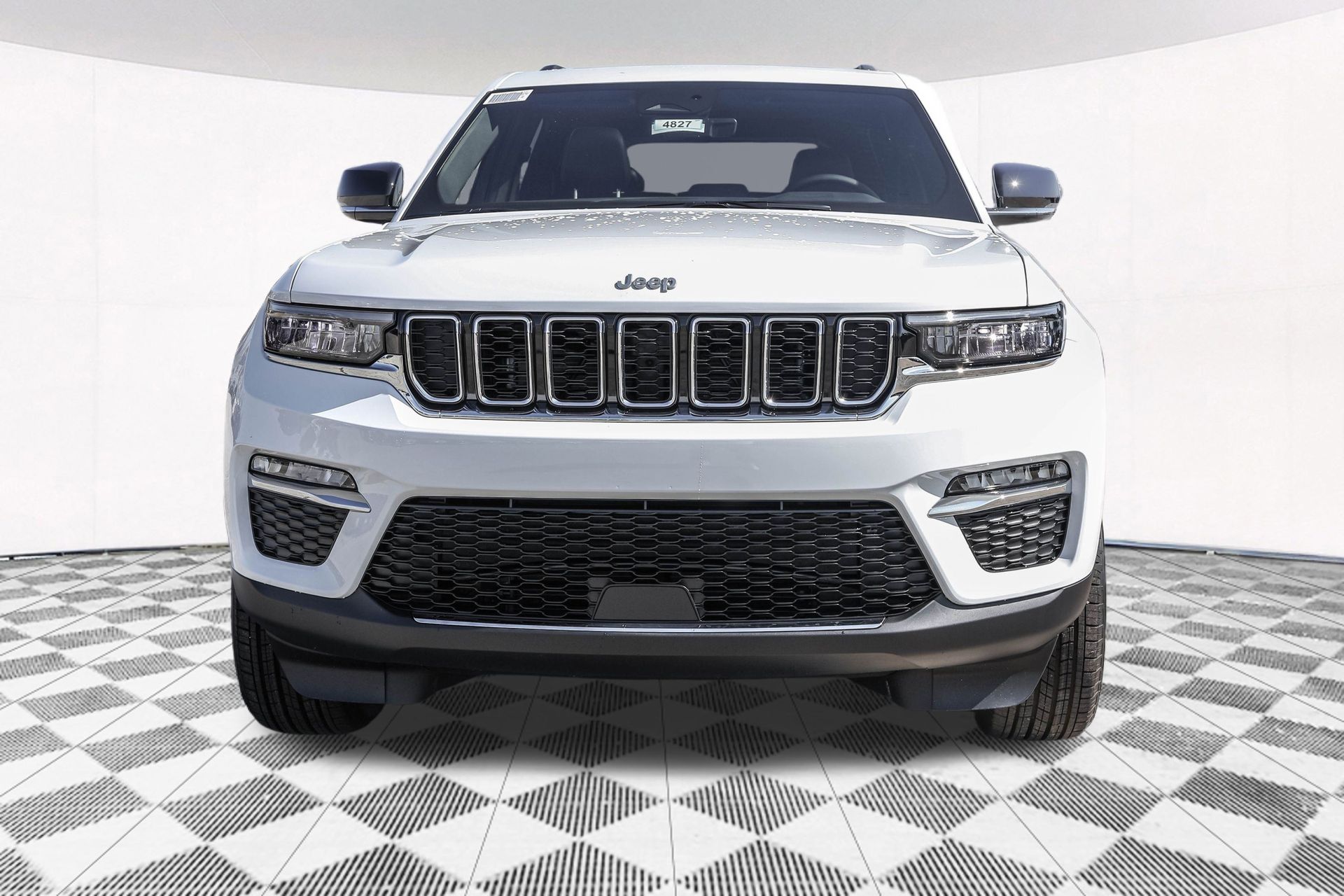 2025 JEEP GRAND CHEROKEE - Image 8