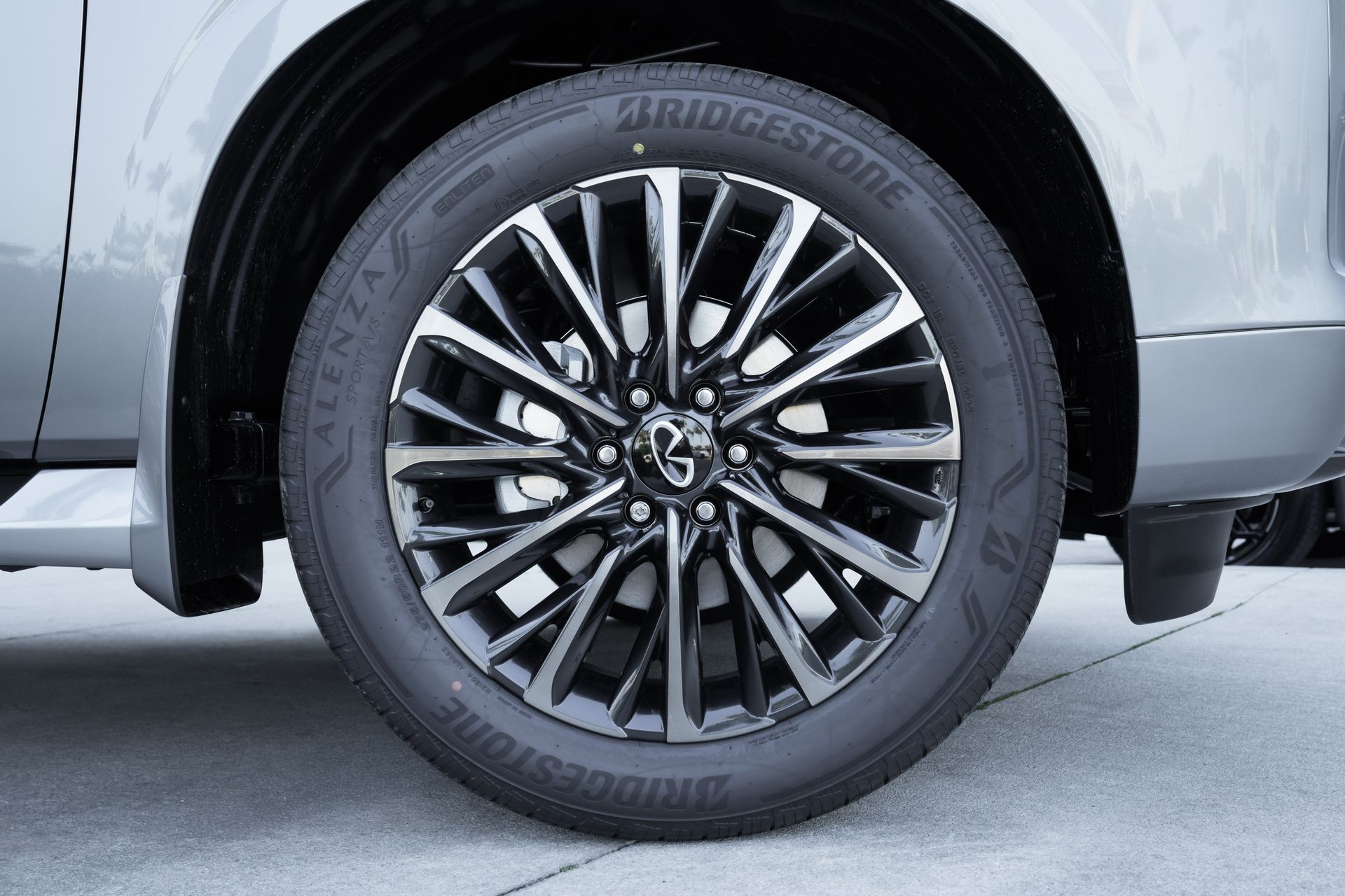 new 2026 INFINITI QX80 car, priced at $101,600