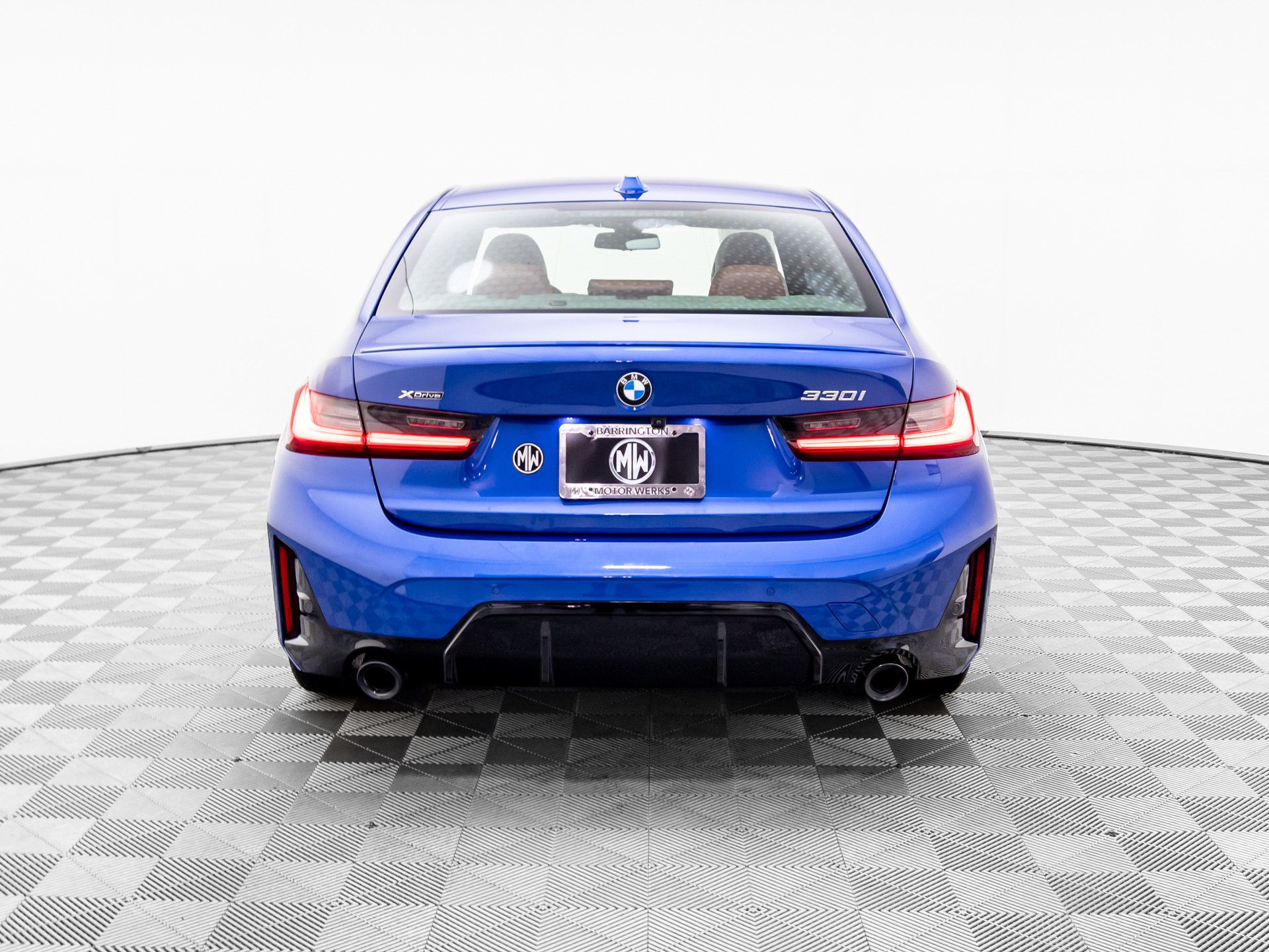 2023 BMW 3-Series 330i xDrive photo