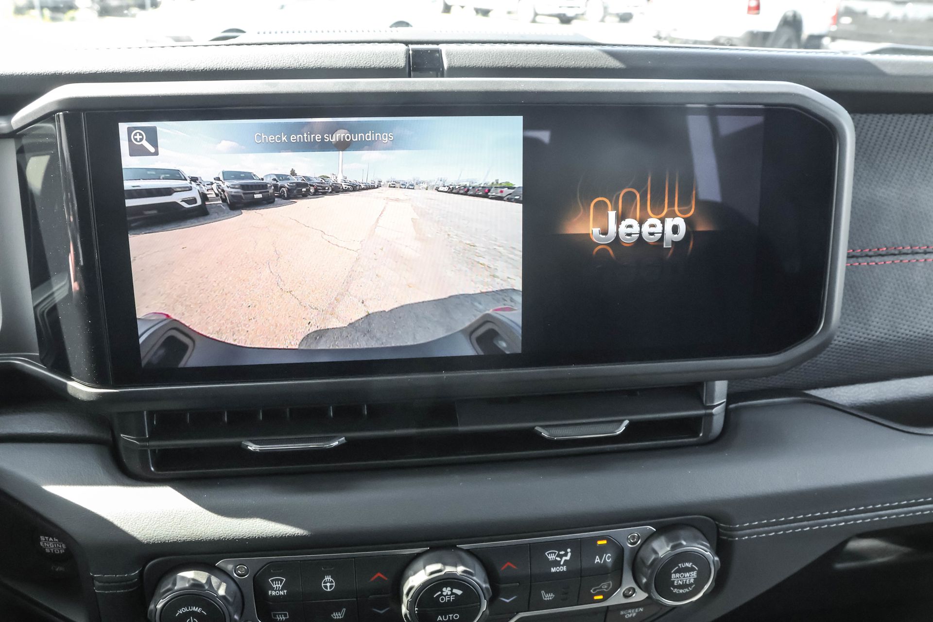 2025 JEEP GLADIATOR - Image 17