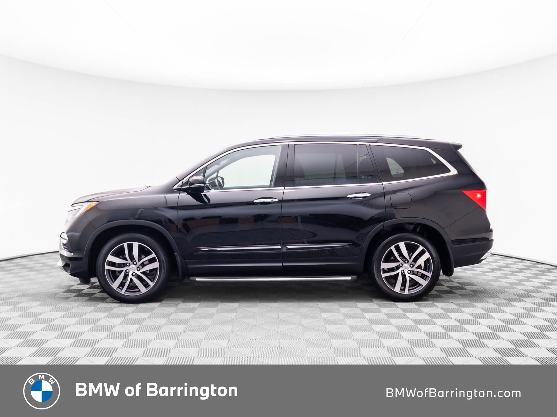 2016 Honda Pilot Elite photo
