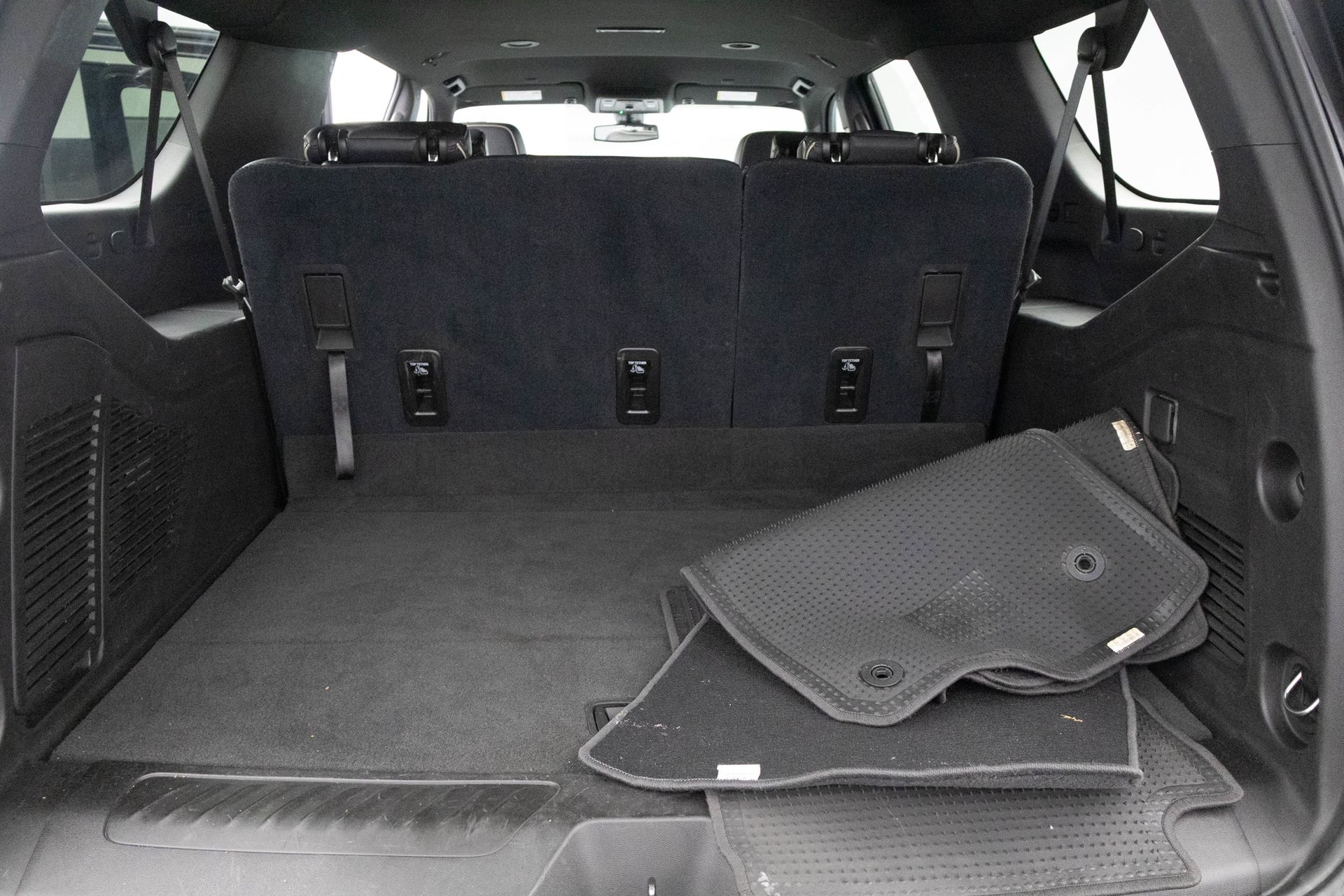 2021 GMC YUKON XL - Image 31