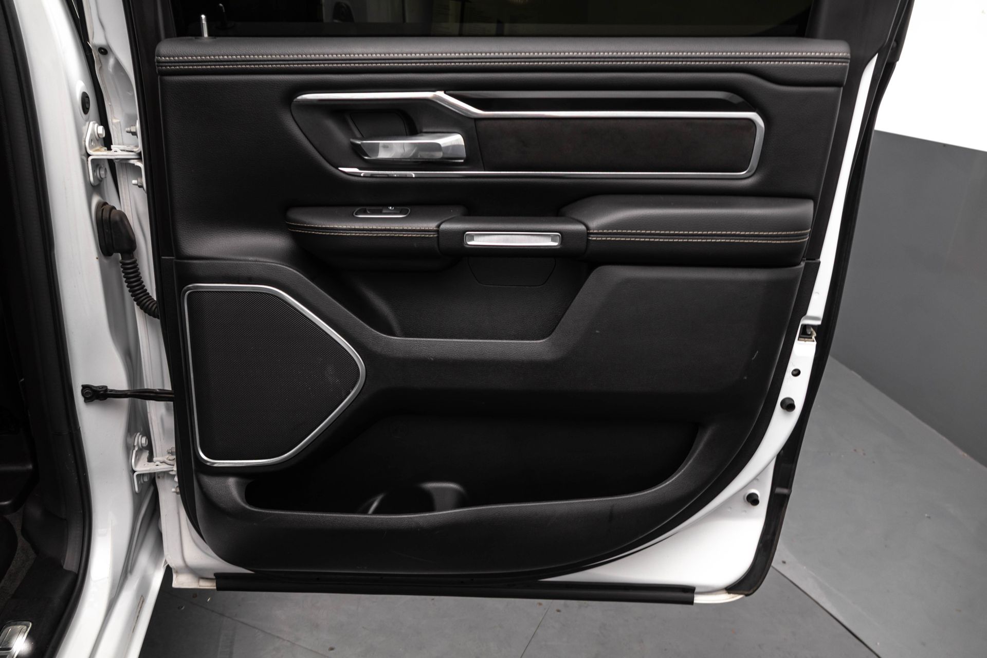 2021 RAM 1500 - Image 40