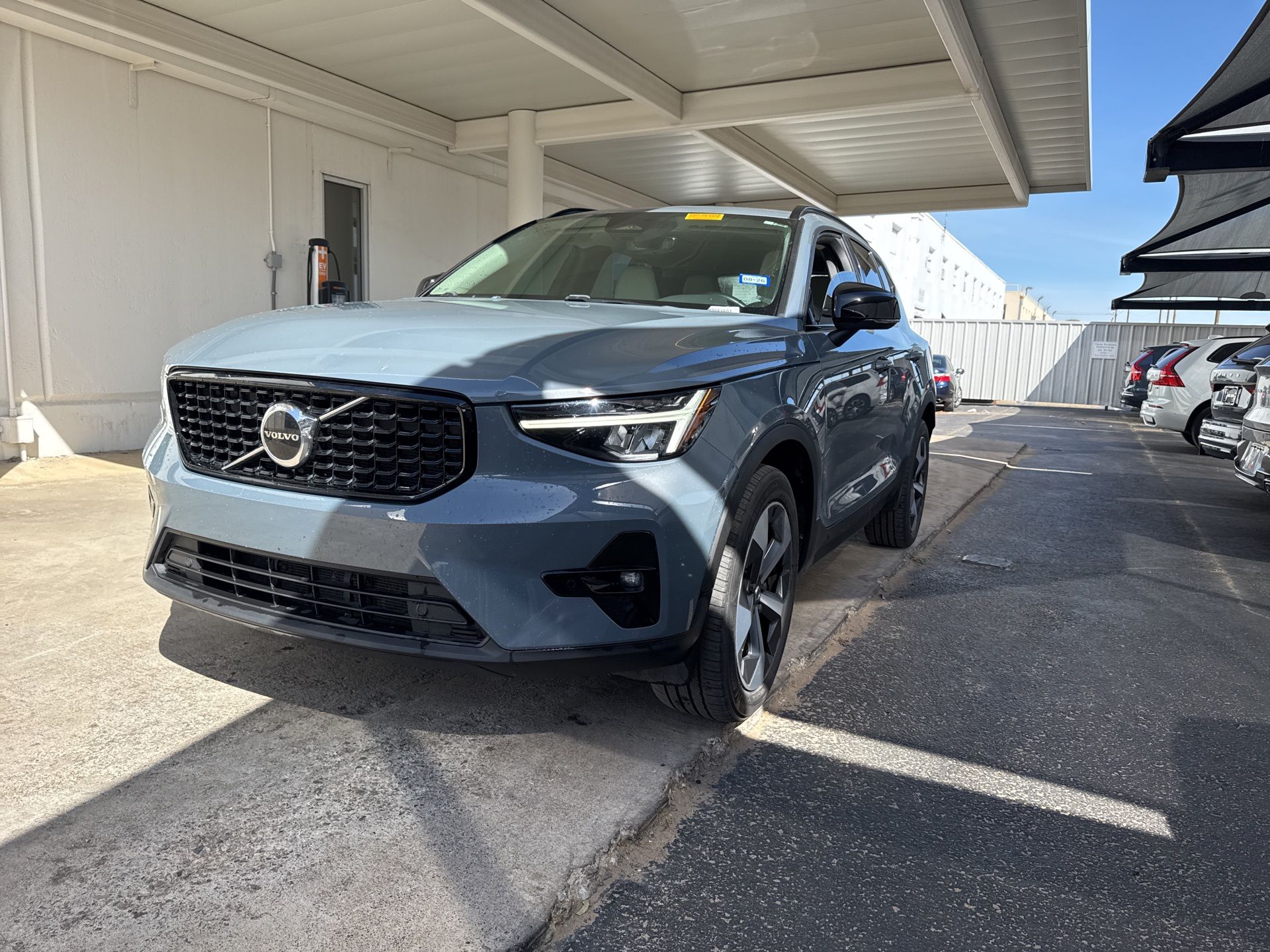 2023 Volvo XC40 B5 Plus Dark Theme AWD
