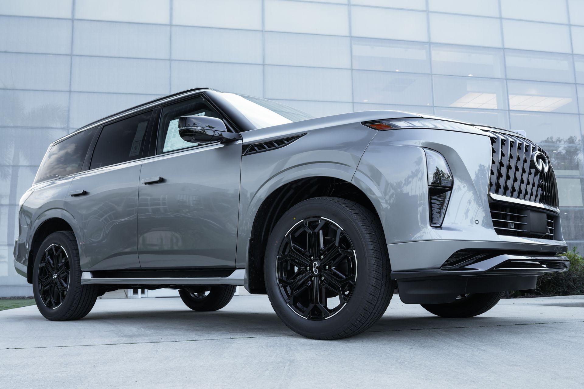 2026 INFINITI QX80 SPORT