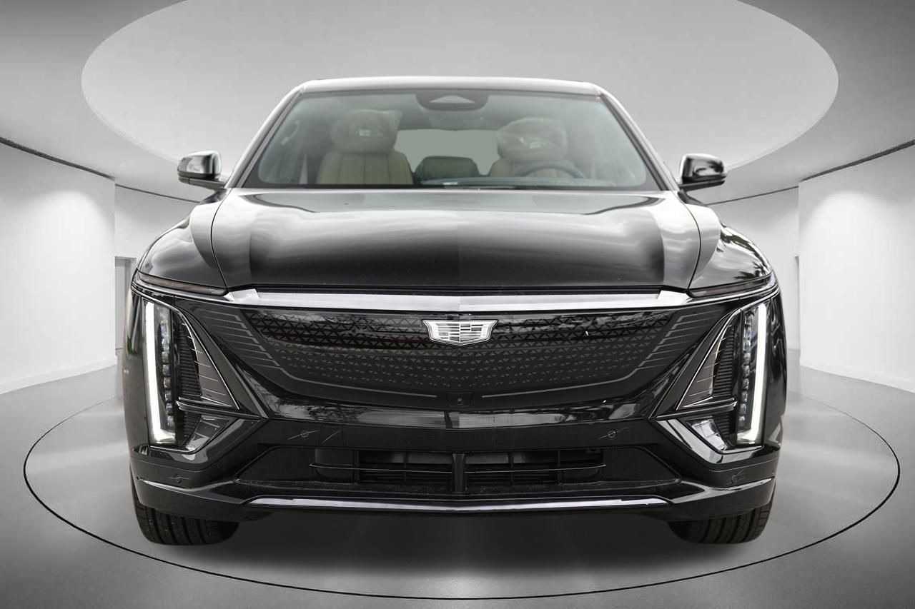 2024 Cadillac LYRIQ Sport 8