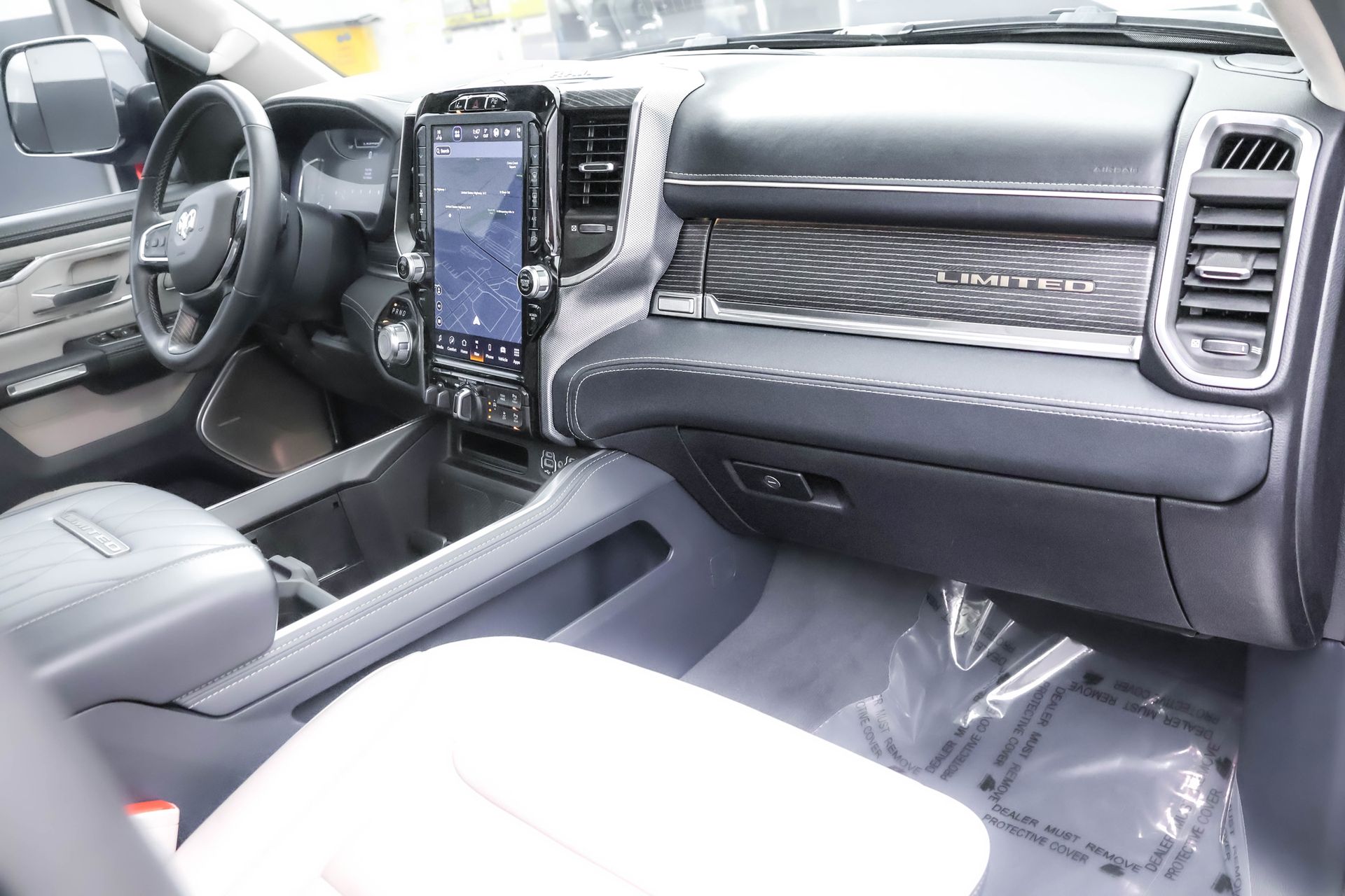 2023 RAM 1500 - Image 35