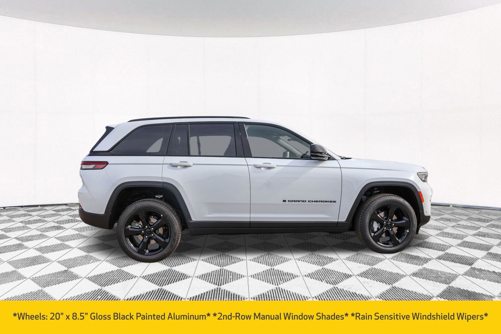 2025 JEEP GRAND CHEROKEE - Image 12