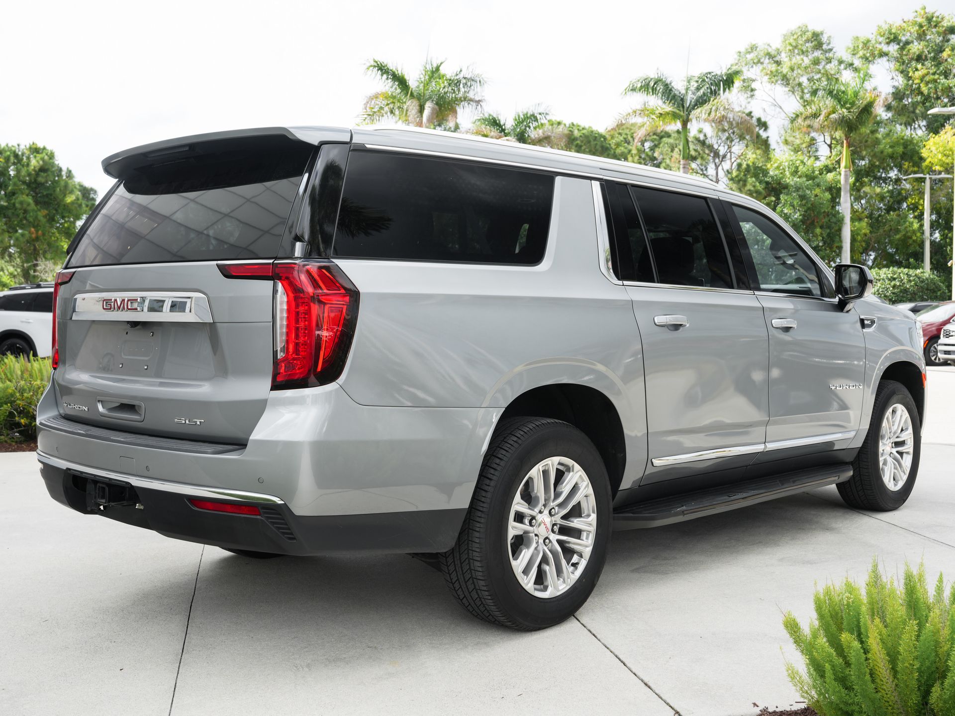 used 2024 GMC Yukon XL car, priced at $49,900