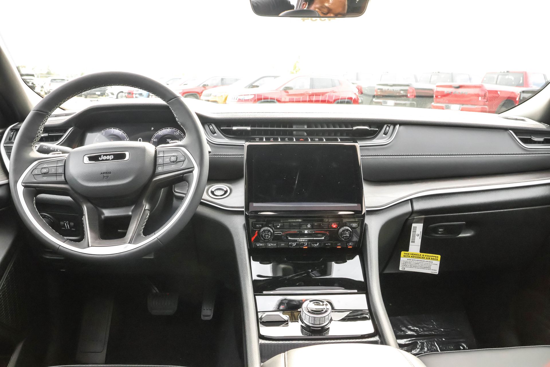 2025 JEEP GRAND CHEROKEE - Image 15