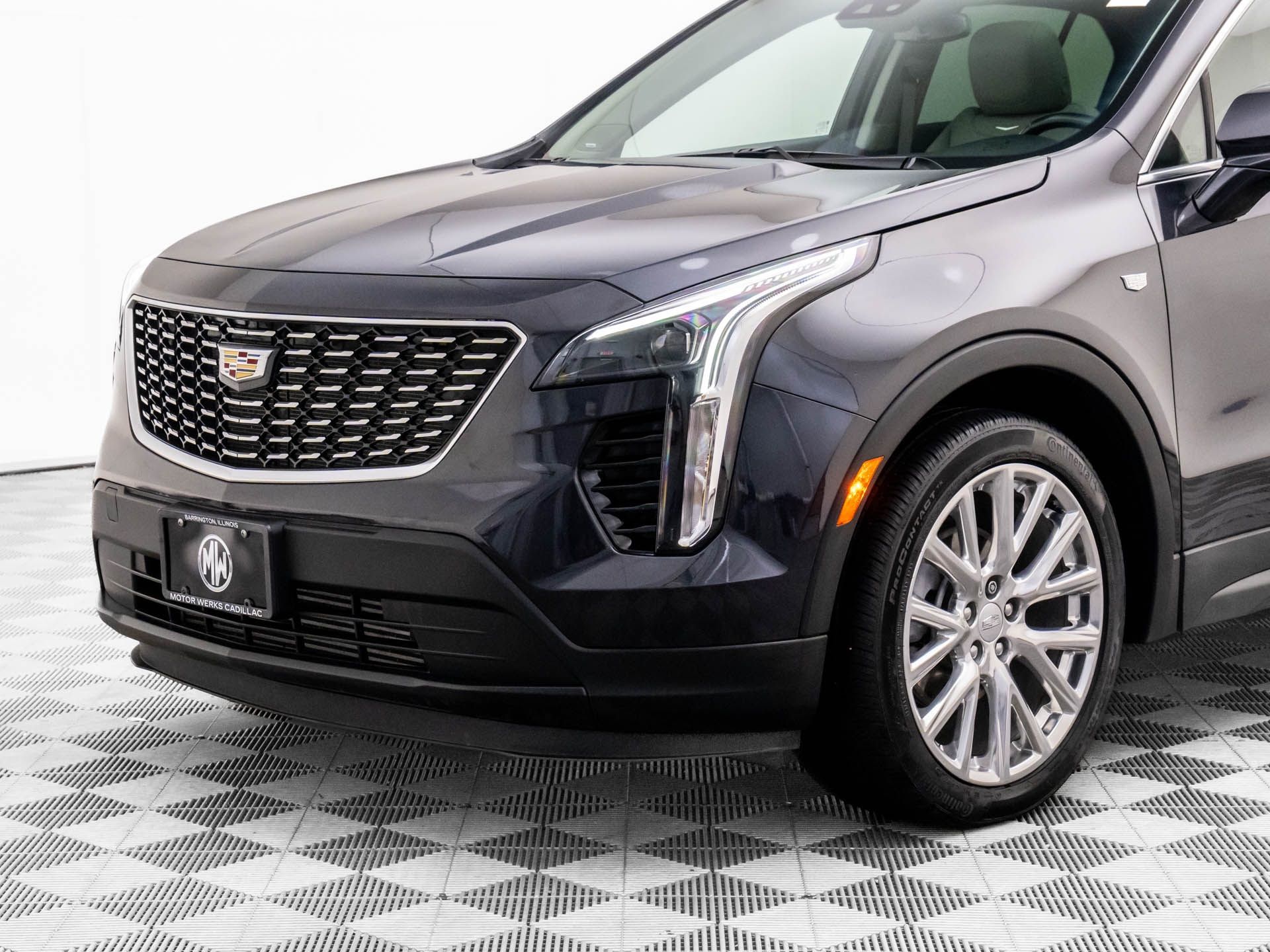 2022 Cadillac XT4 Luxury photo