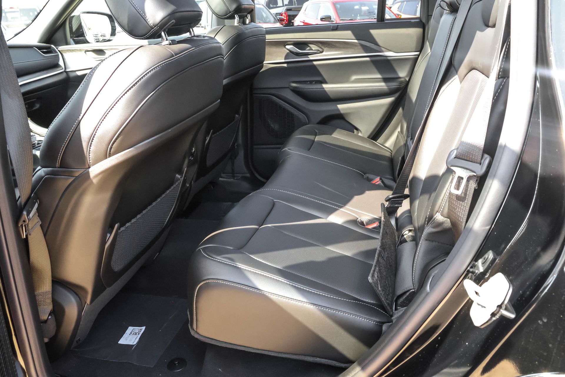 2025 JEEP GRAND CHEROKEE - Image 15