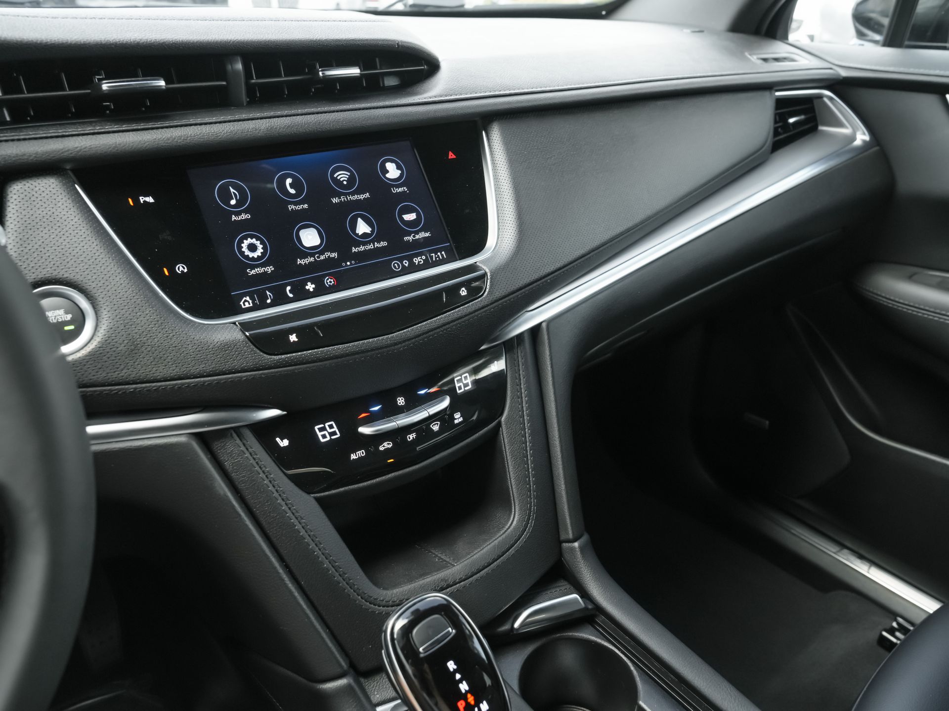 used 2025 Cadillac XT5 car, priced at $33,800