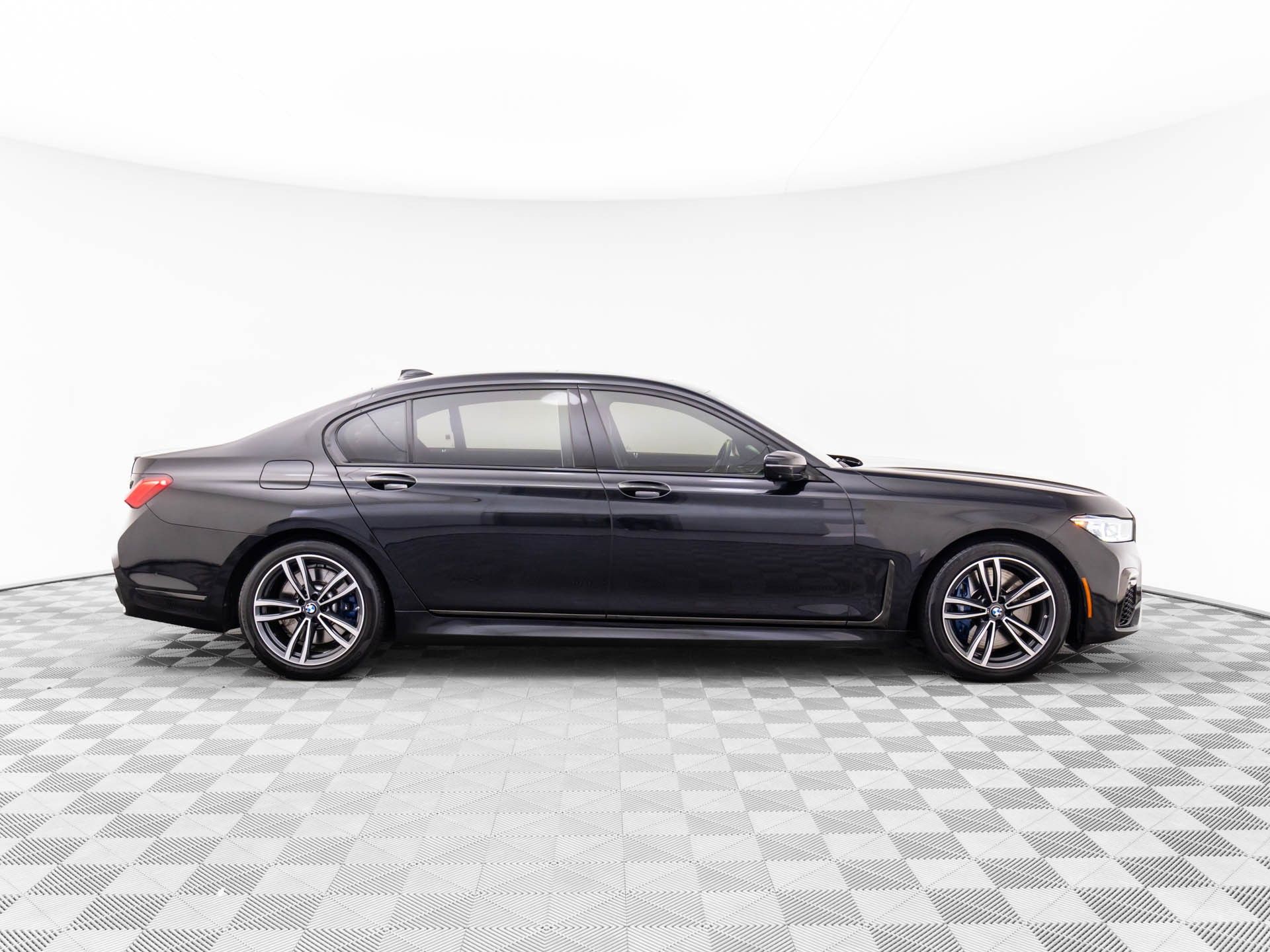 2021 BMW 7-Series 750i xDrive photo