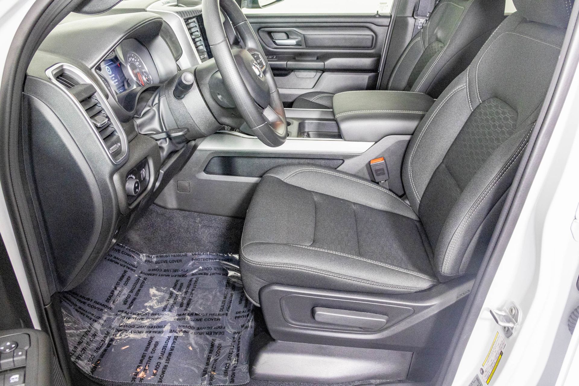 2026 RAM 1500 - Image 15