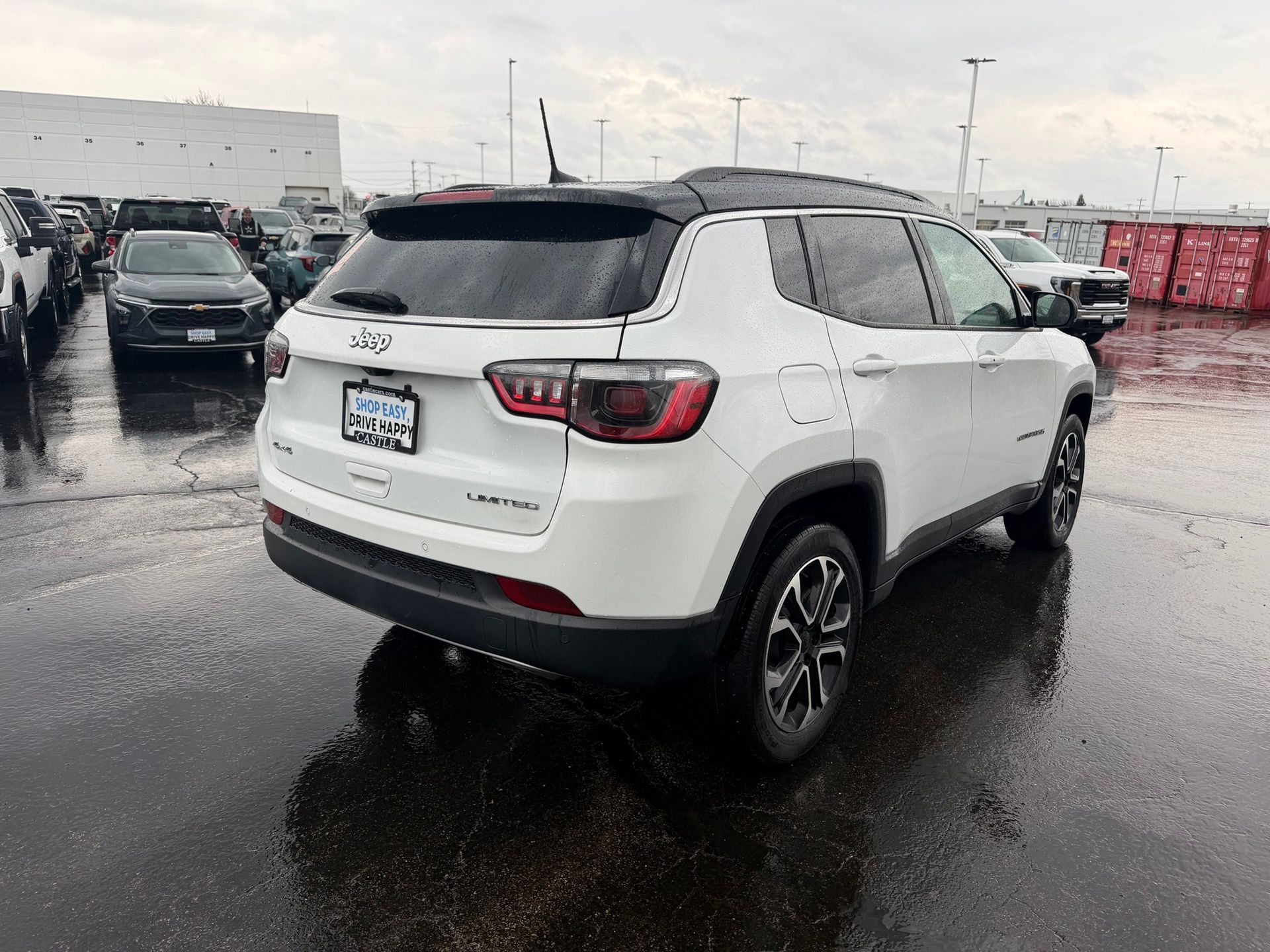 View vehicle photo 7