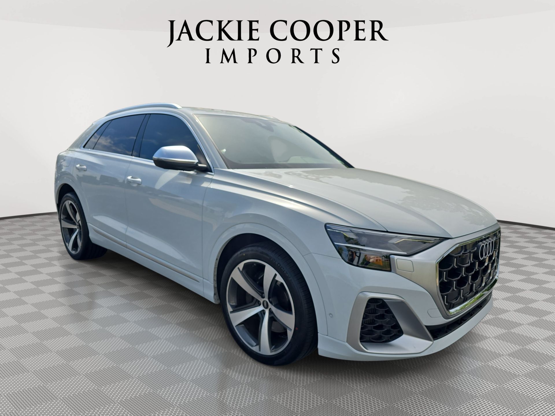 View vehicle photo 3