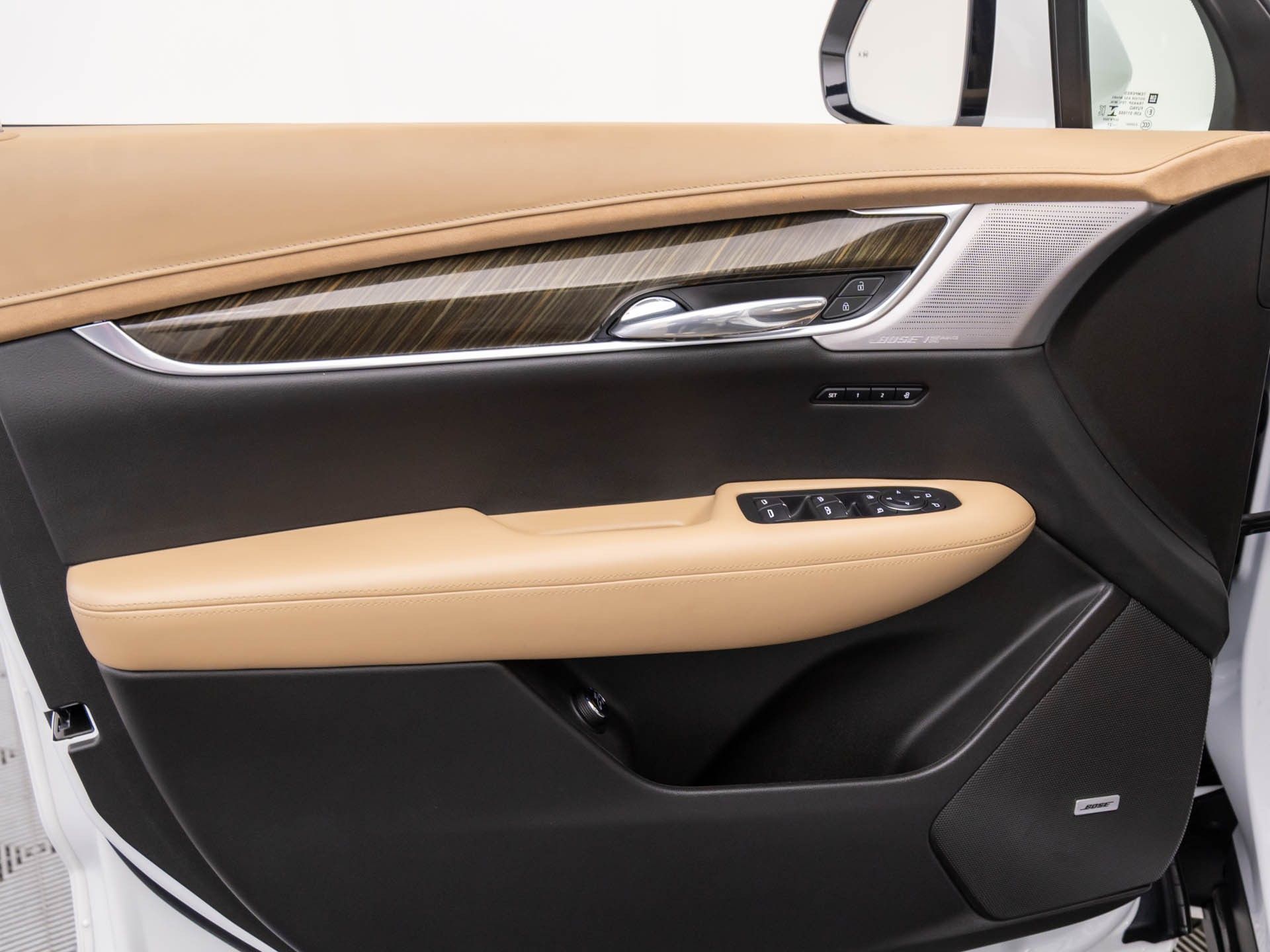 2023 Cadillac XT6 Sport photo