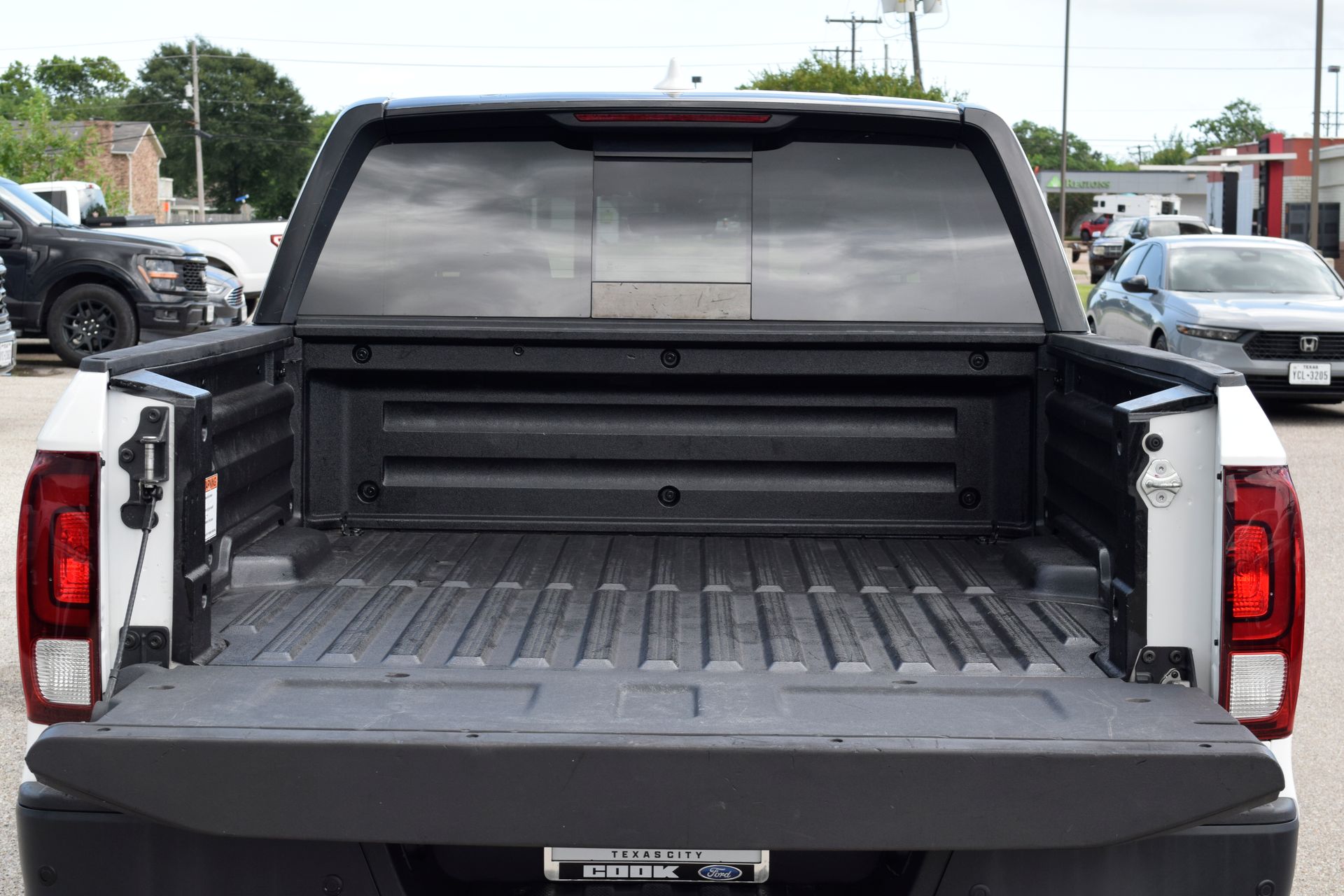2023 Honda Ridgeline Black Edition White at Community Honda