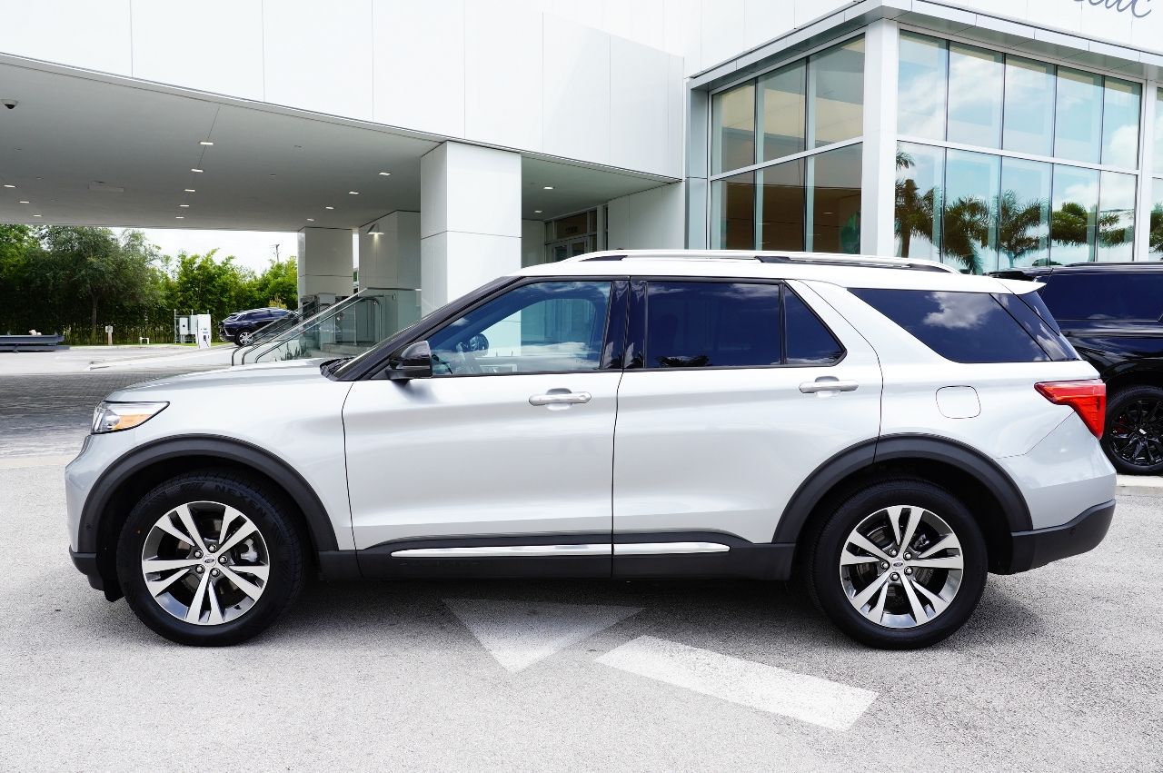 2020 Ford Explorer Platinum 2