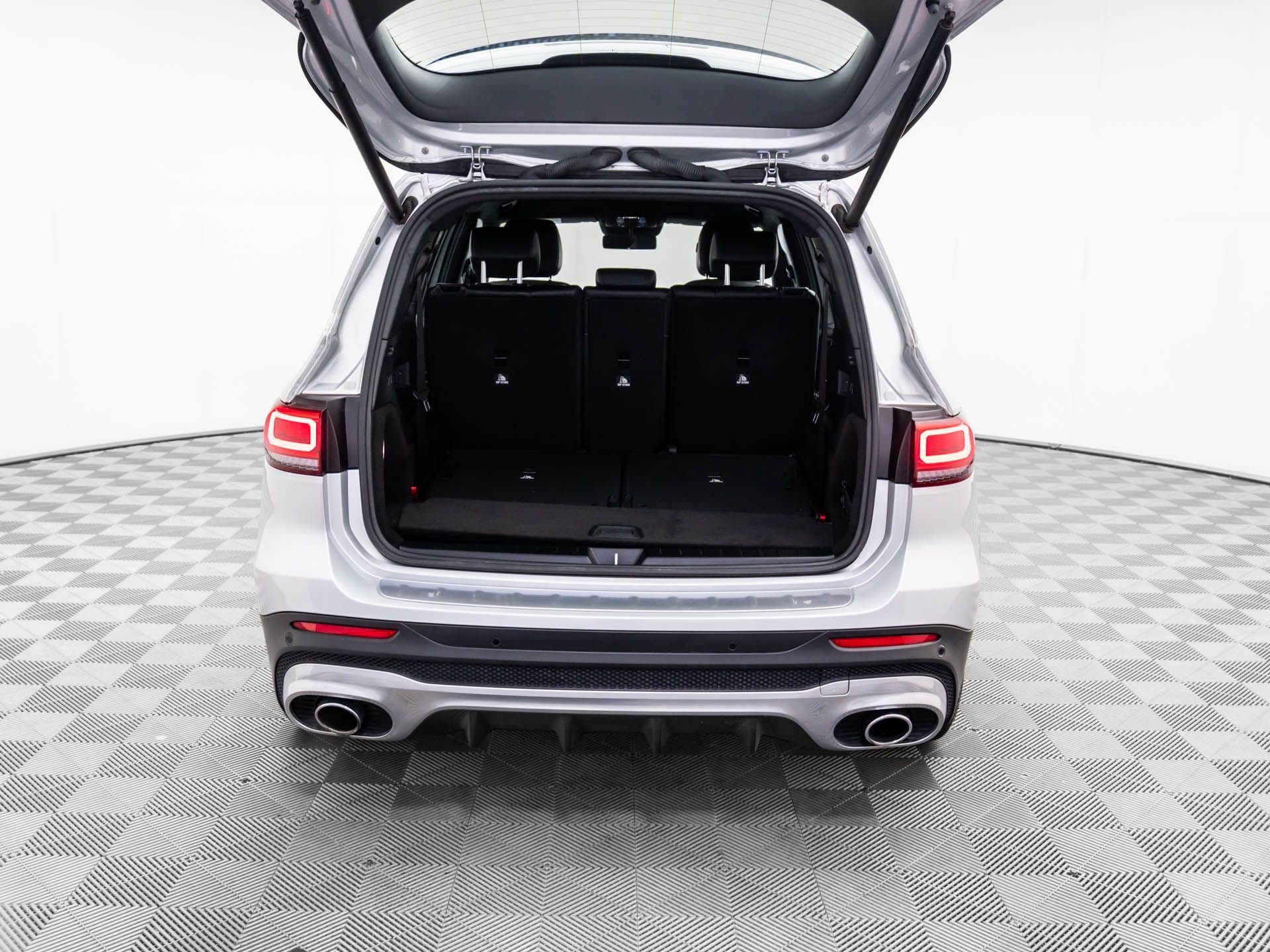 2022 Mercedes-Benz GLB GLB 35 AMG photo