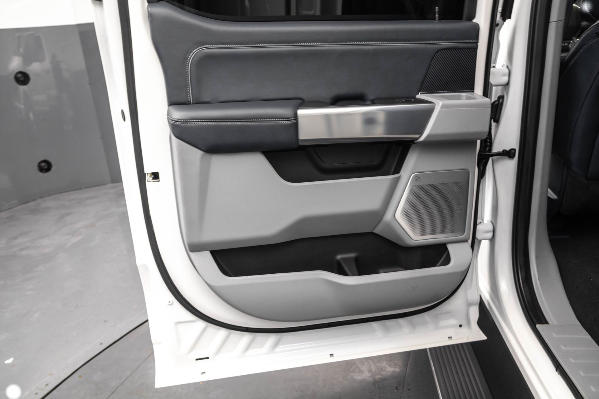 2024 FORD F-350 - Image 33