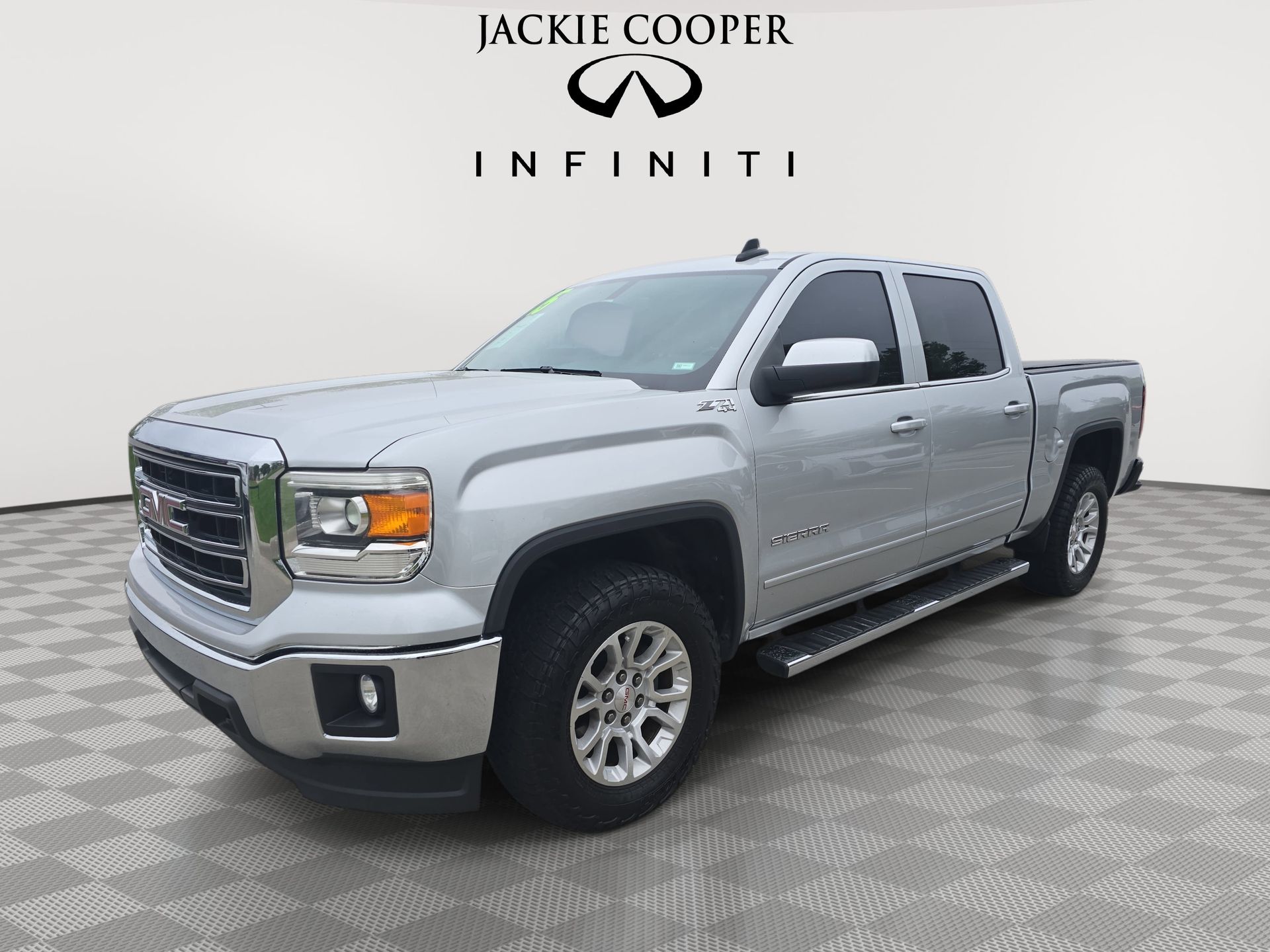 Quicksilver Metallic 2015 GMC Sierra 1500 SLE Crew Cab 4WD Pickup Truck Four-Wheel Drive 6-Speed Automatic Overdrive