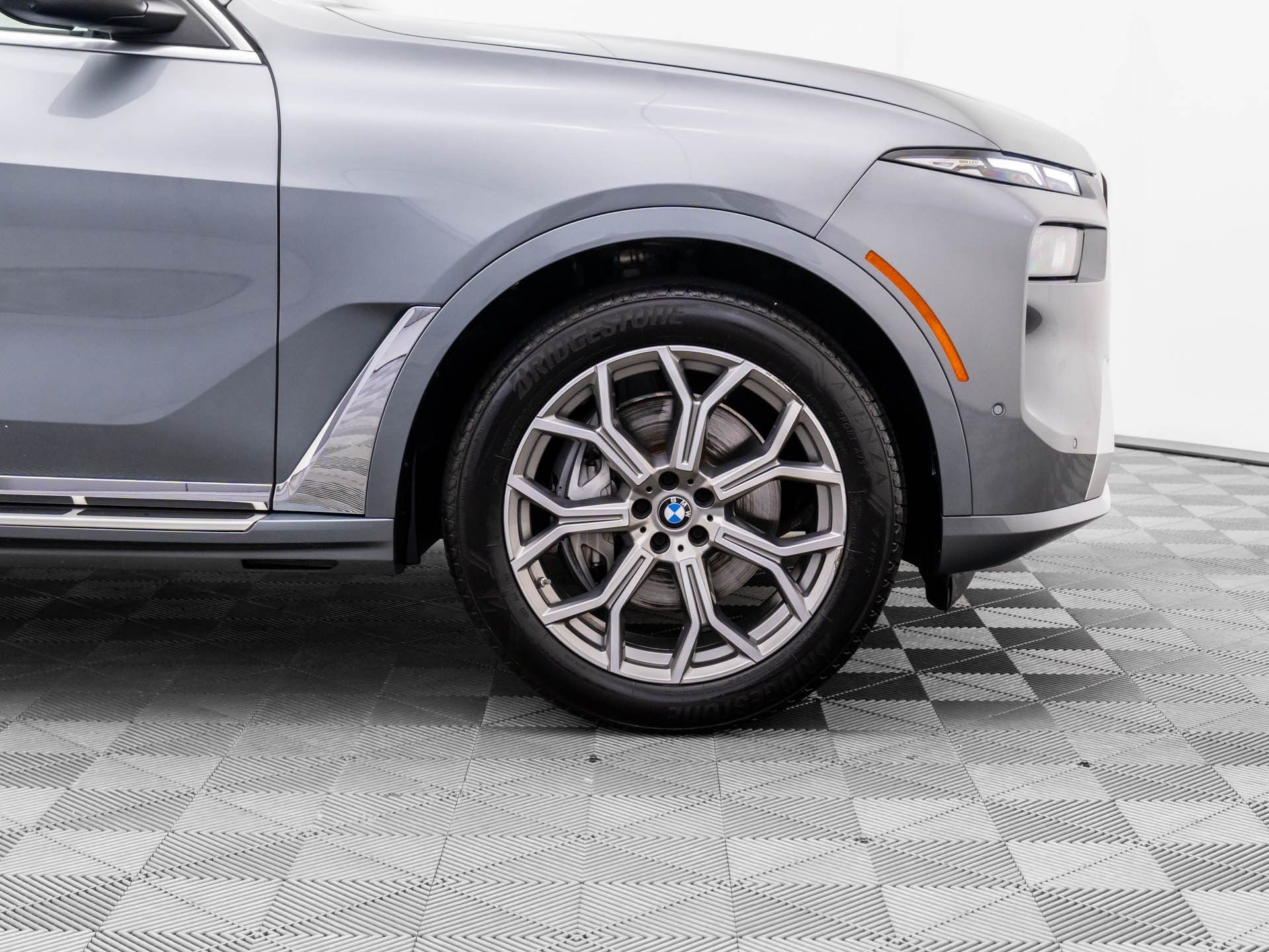2023 BMW X7 xDrive40i photo