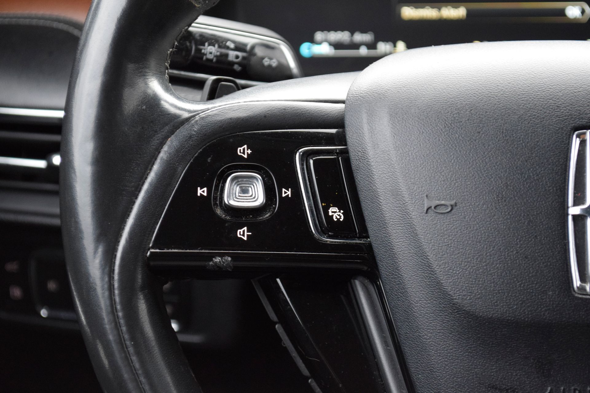 2022 Lincoln Corsair Plug-In Hybrid Grand Touring - 8