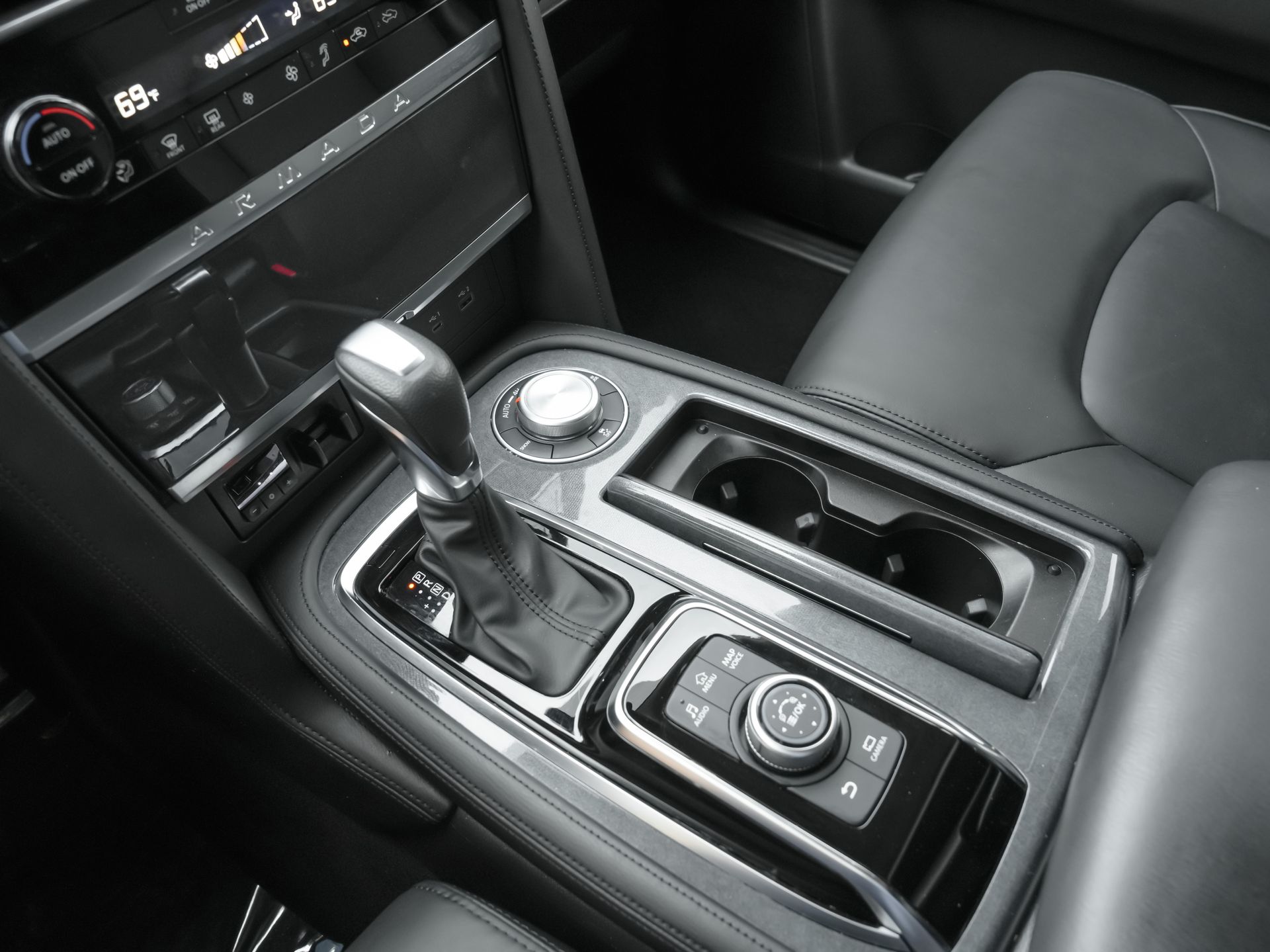 used 2023 Nissan Armada car, priced at $32,000