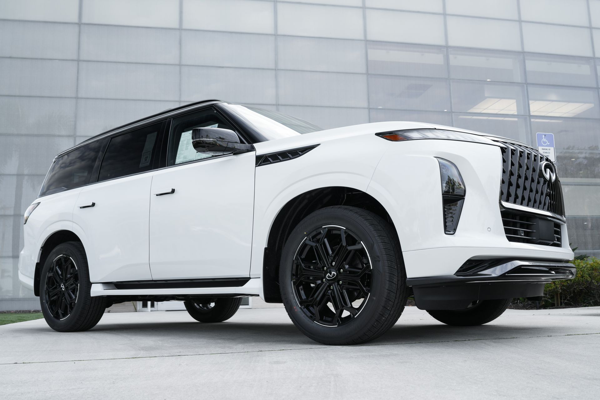 2026 INFINITI QX80 SPORT