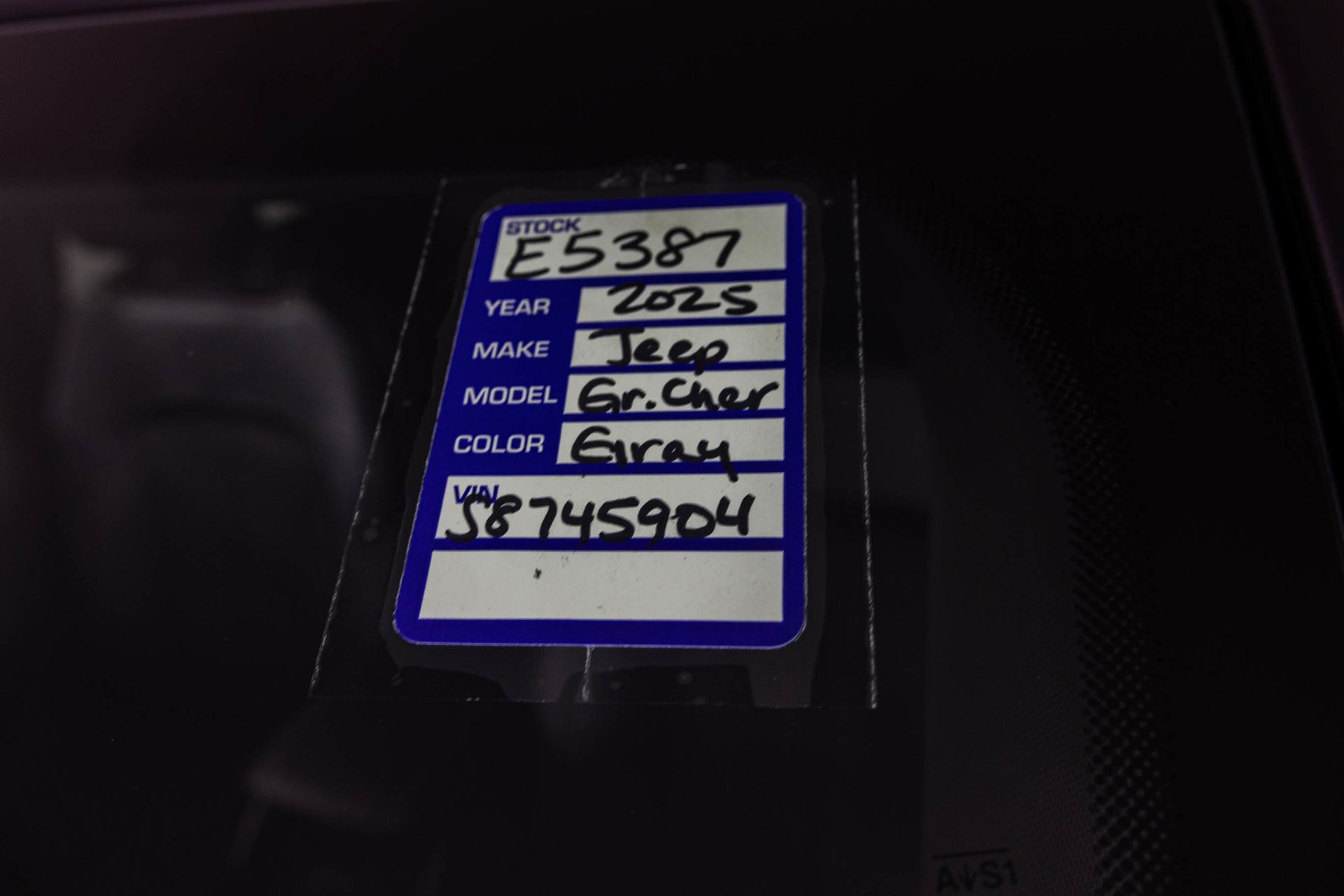 2025 JEEP GRAND CHEROKEE - Image 38