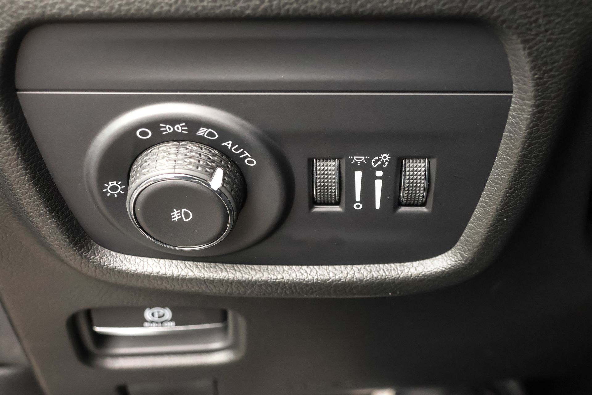 2025 JEEP GRAND CHEROKEE - Image 26