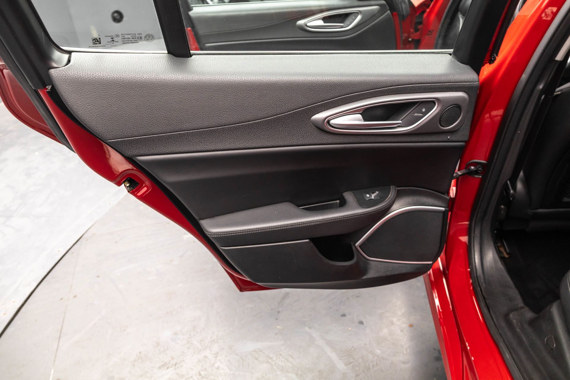 2017 ALFA ROMEO GIULIA (952) - Image 32