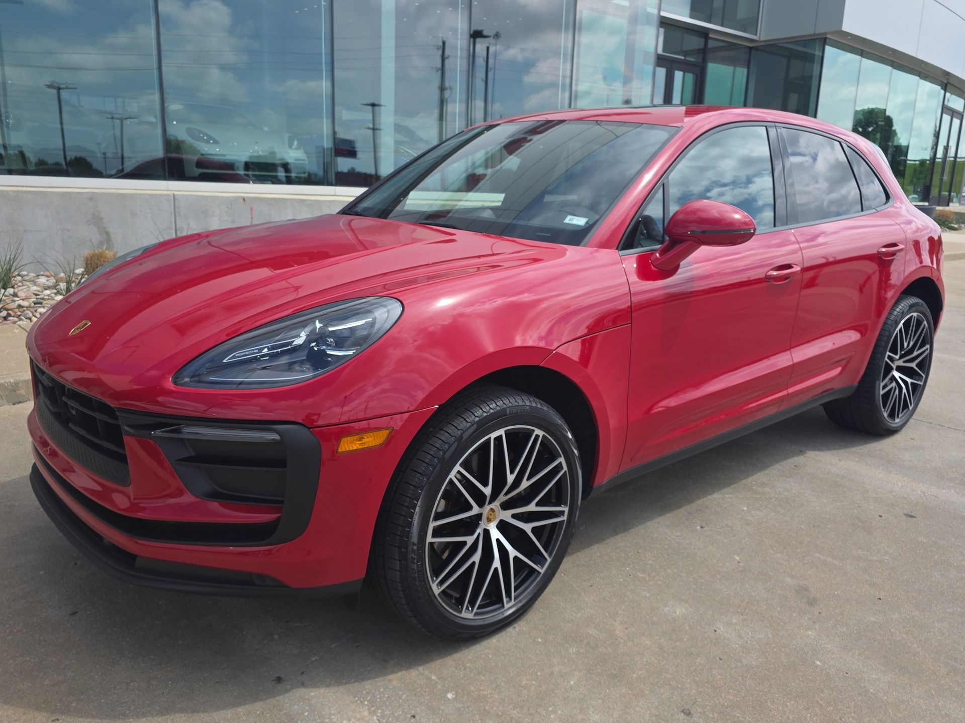Red 2022 Porsche Macan AWD SUV / Crossover All-Wheel Drive 7-Speed Automatic