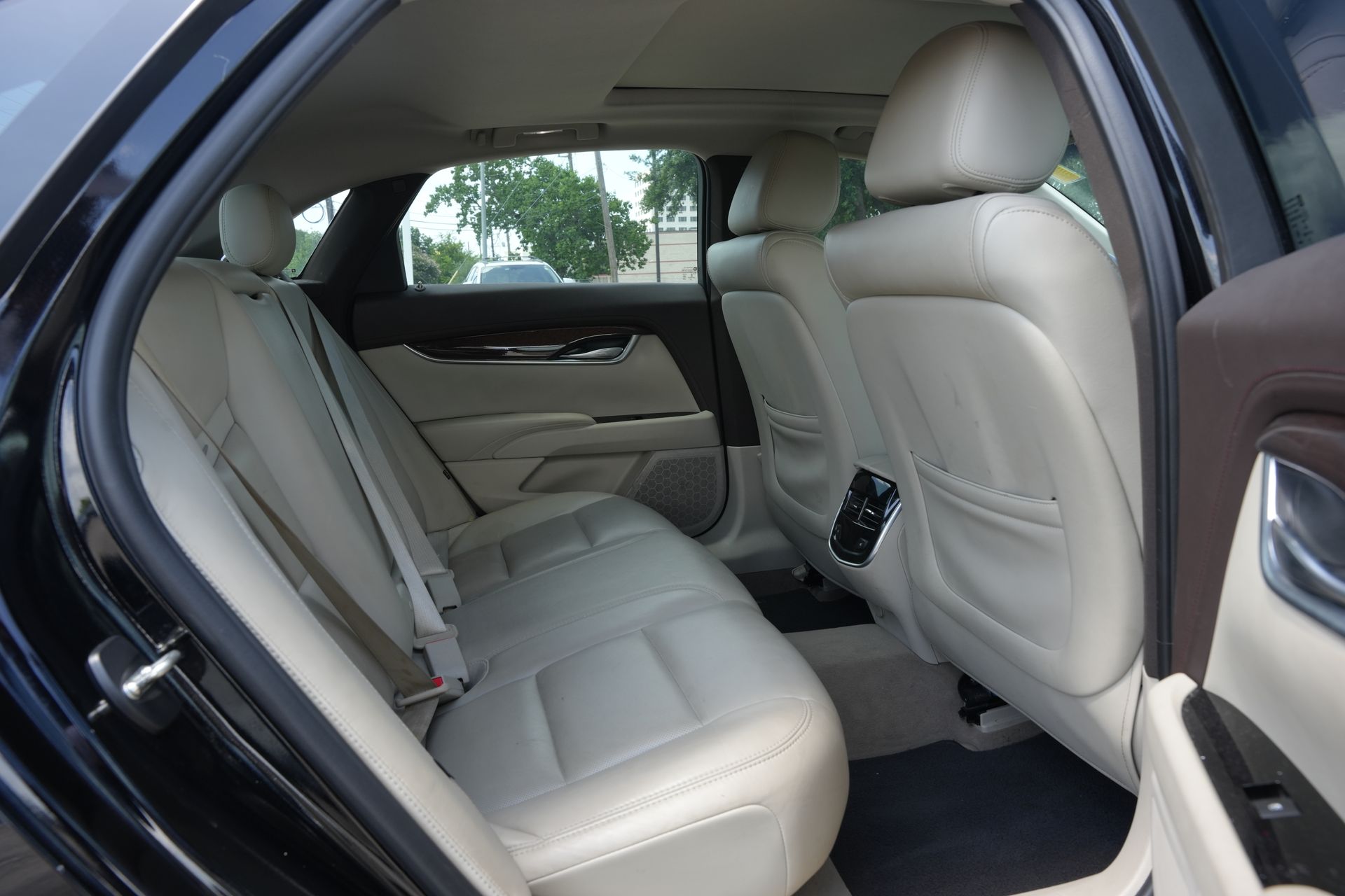 2016 Cadillac XTS Luxury Black at Tom Peacock Cadillac