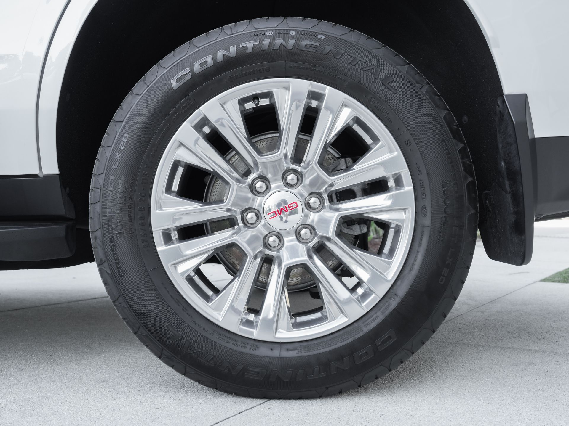 used 2023 GMC Yukon car, priced at $65,400