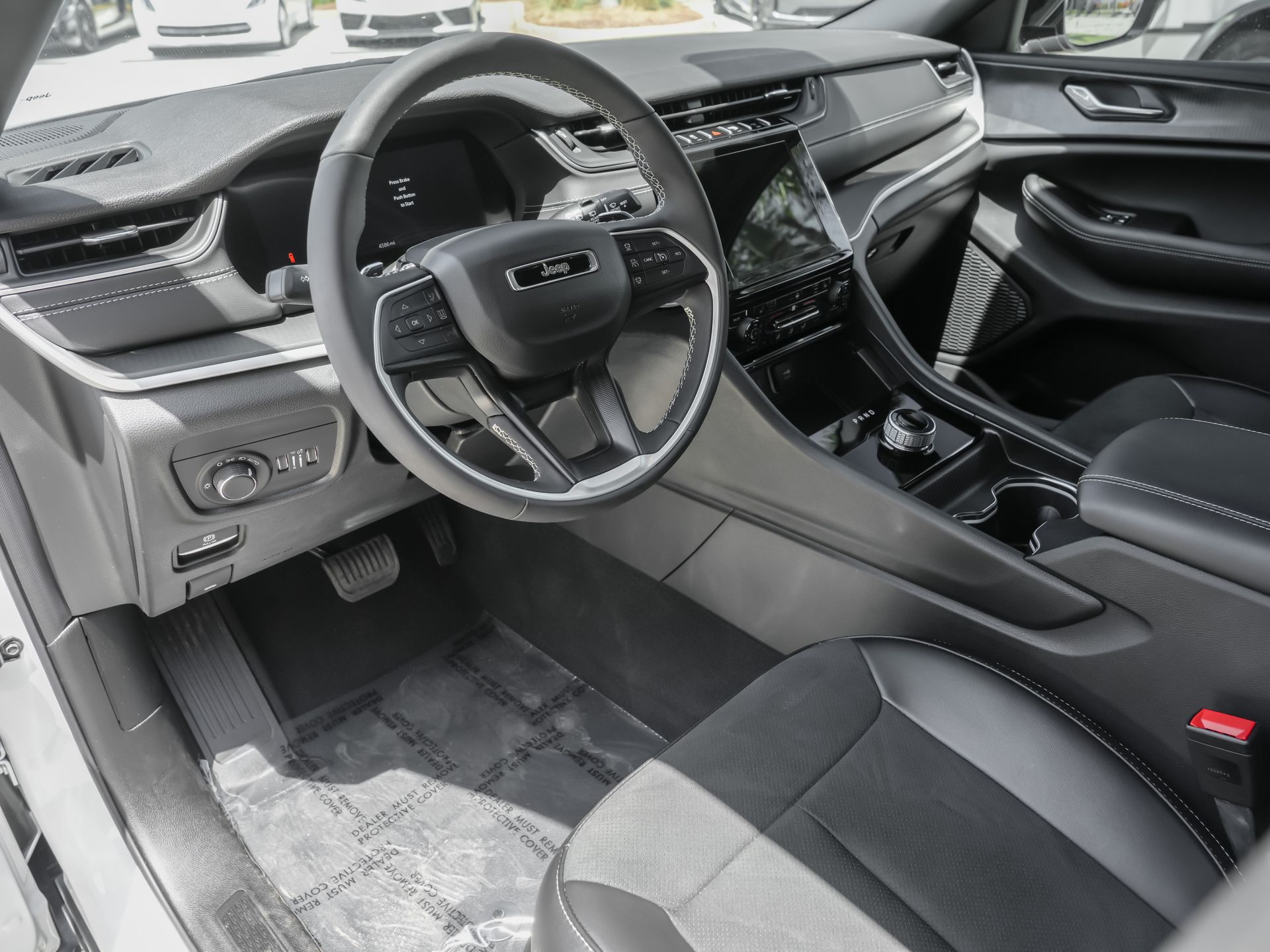 used 2025 Jeep Grand Cherokee car, priced at $34,000