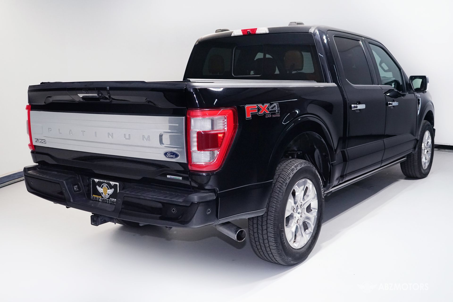 View vehicle photo 6