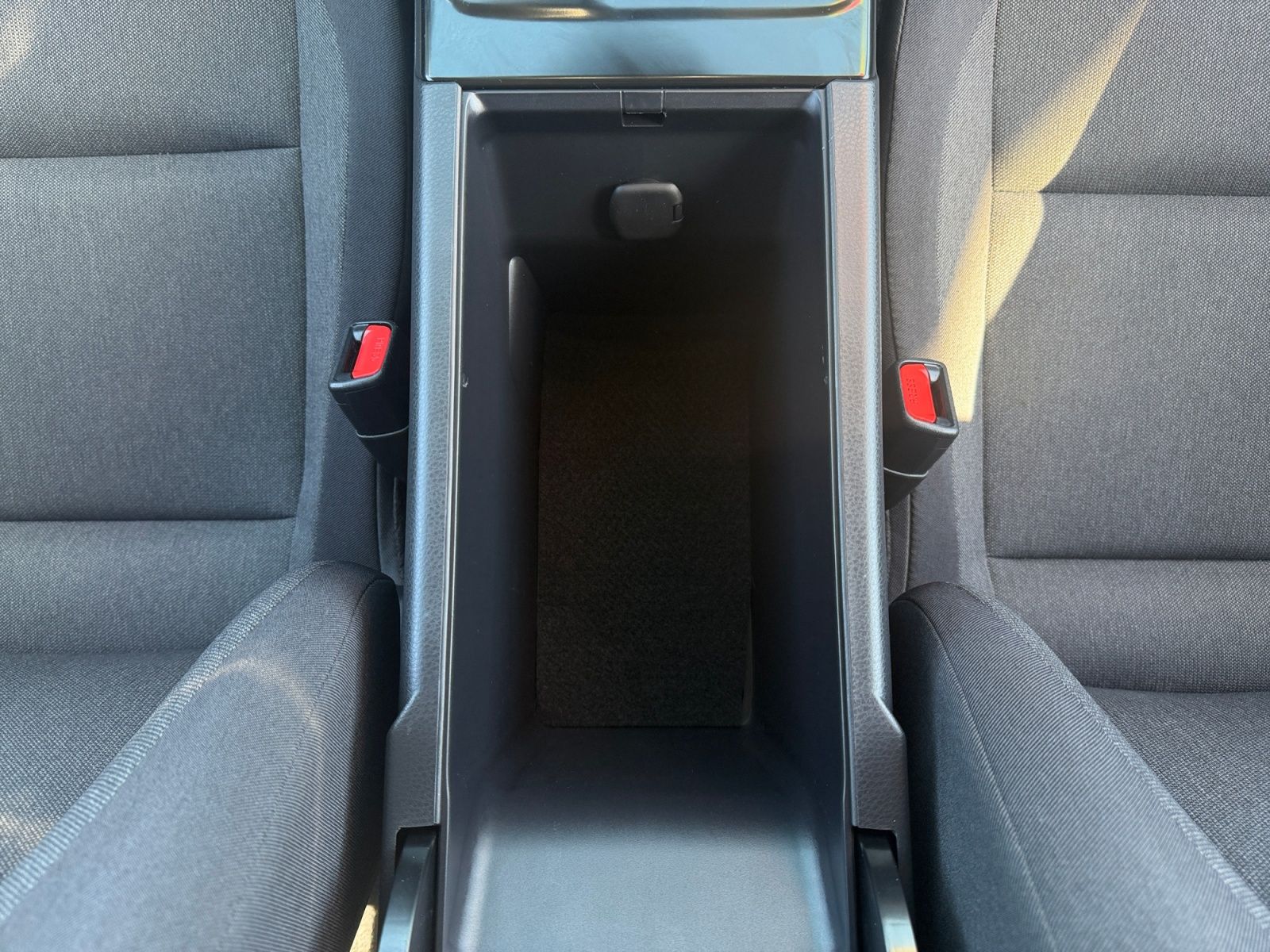 2025 Toyota Camry LE - Photo 23