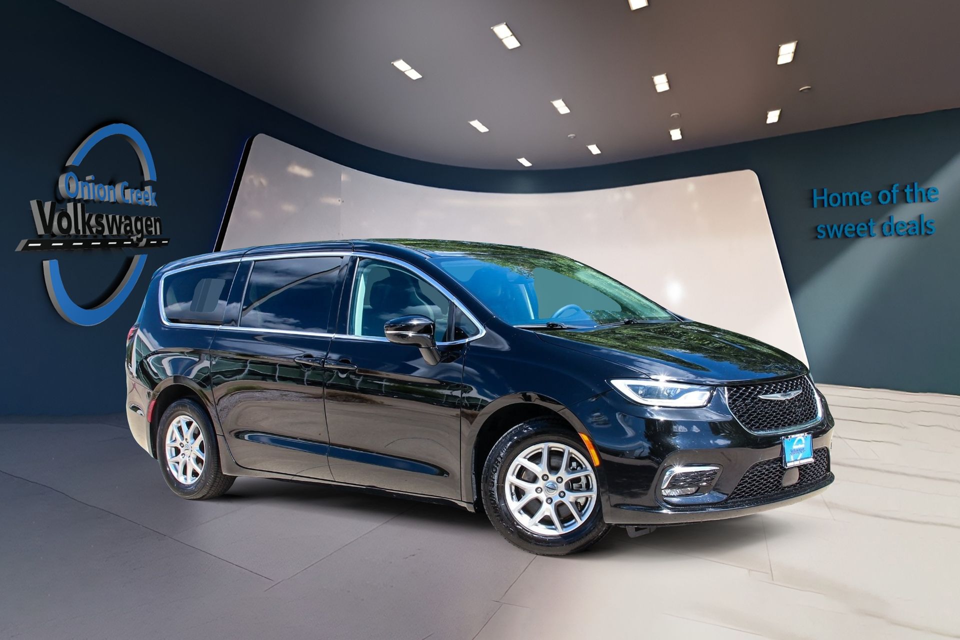 View vehicle photo 2